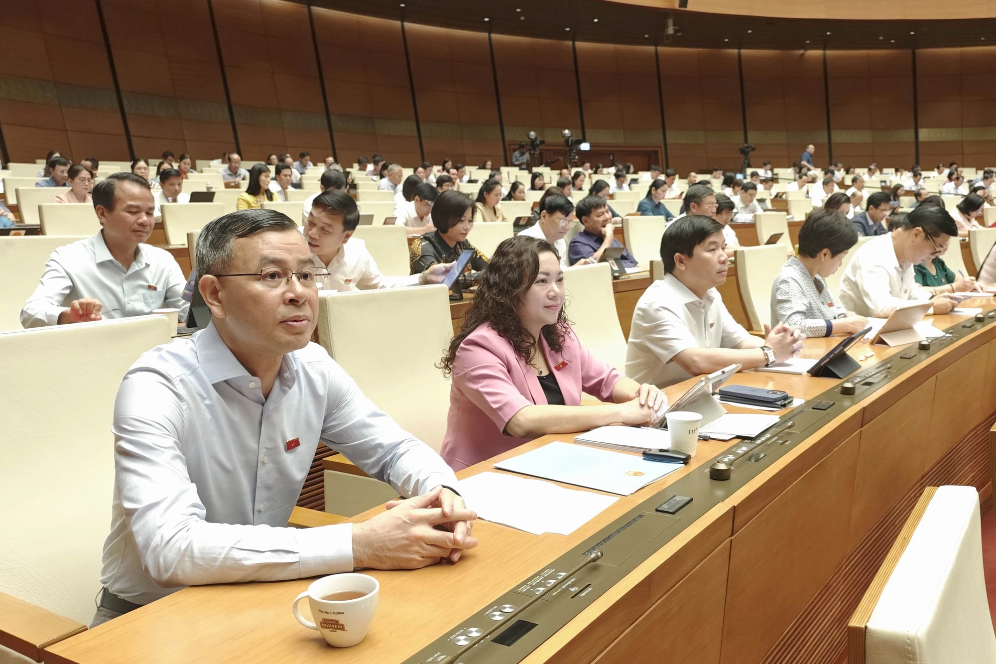 bo-tu-hinh-voi-8-toi-danh-can-doi-hai-hoa-de-bao-ve-quyen-con-nguoi.jpg