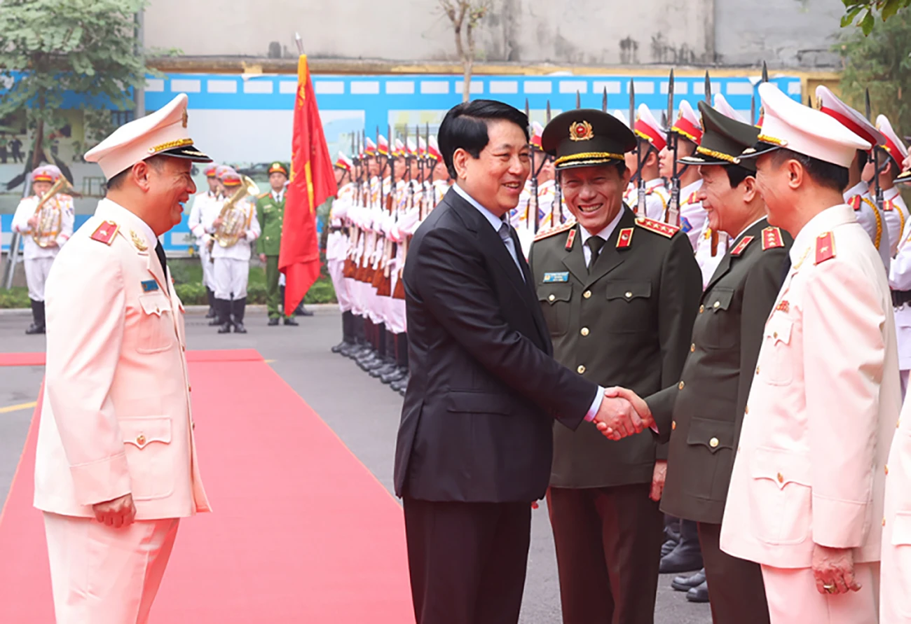 80-nam-cong-an-nhan-dan-viet-nam-cung-toan-dan-trong-su-nghiep-xay-dung-va-bao-ve-to-quoc-2.jpeg