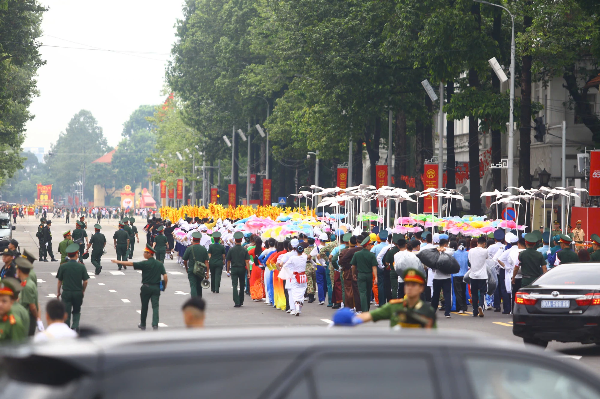 A80-Ngay-27-8-le-dieu-binh-dieu-hanh-1-phi-hung-2.jpg