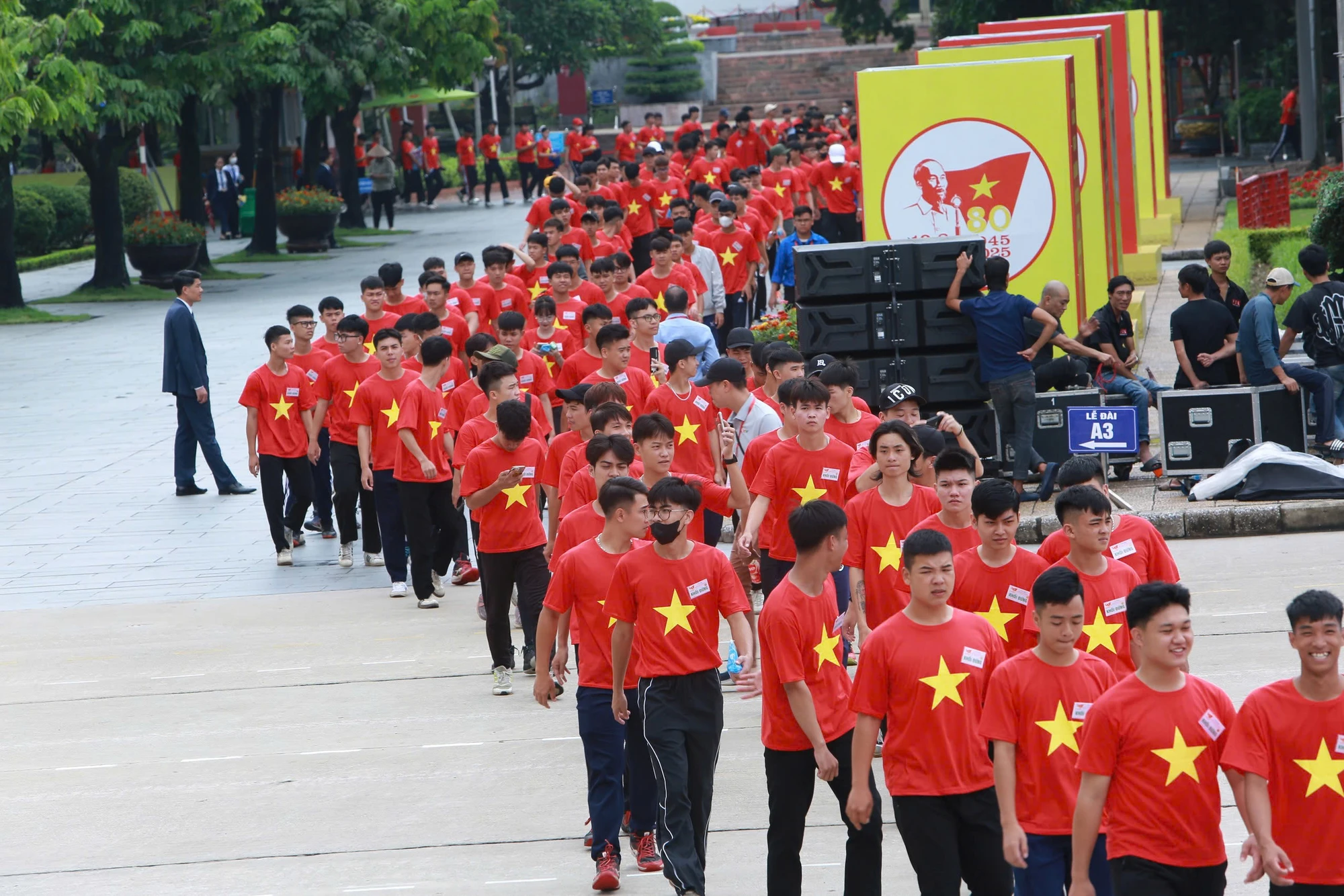 A80-Ngay-27-8-le-dieu-binh-dieu-hanh-dang-trung-1.jpg