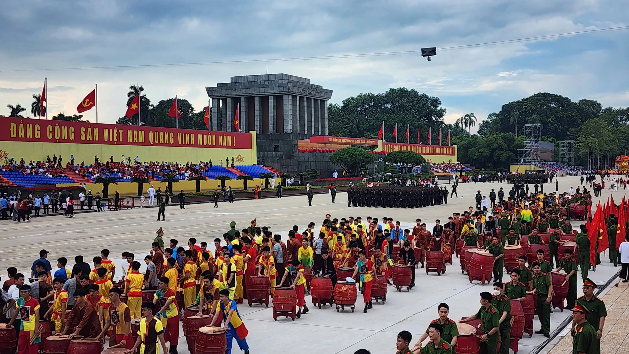 A80-Ngay-27-8-le-dieu-binh-dieu-hanh-dang-trung-17.jpg