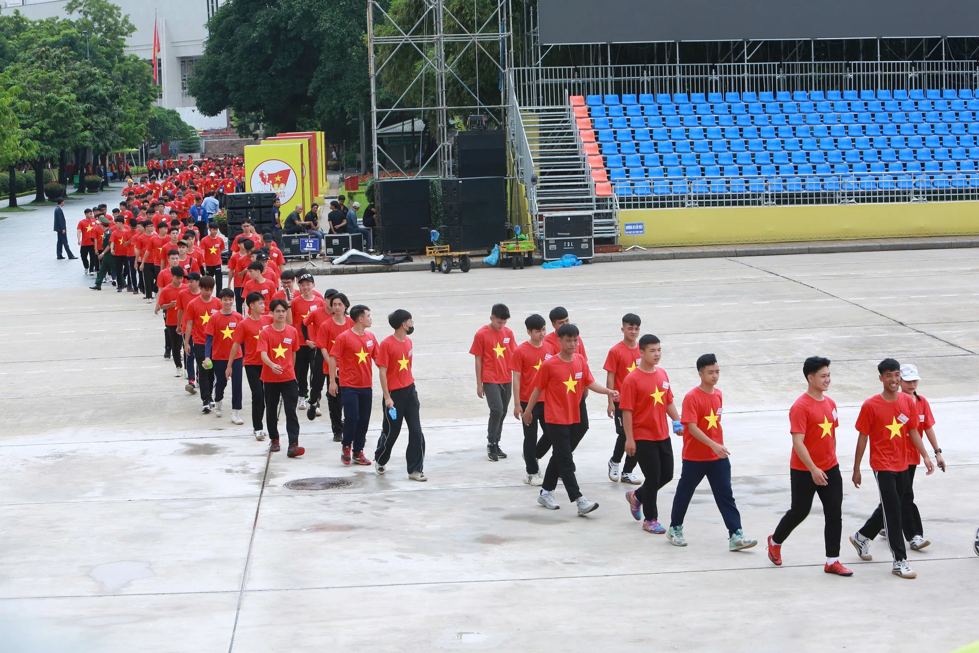 A80-Ngay-27-8-le-dieu-binh-dieu-hanh-dang-trung-2.jpg