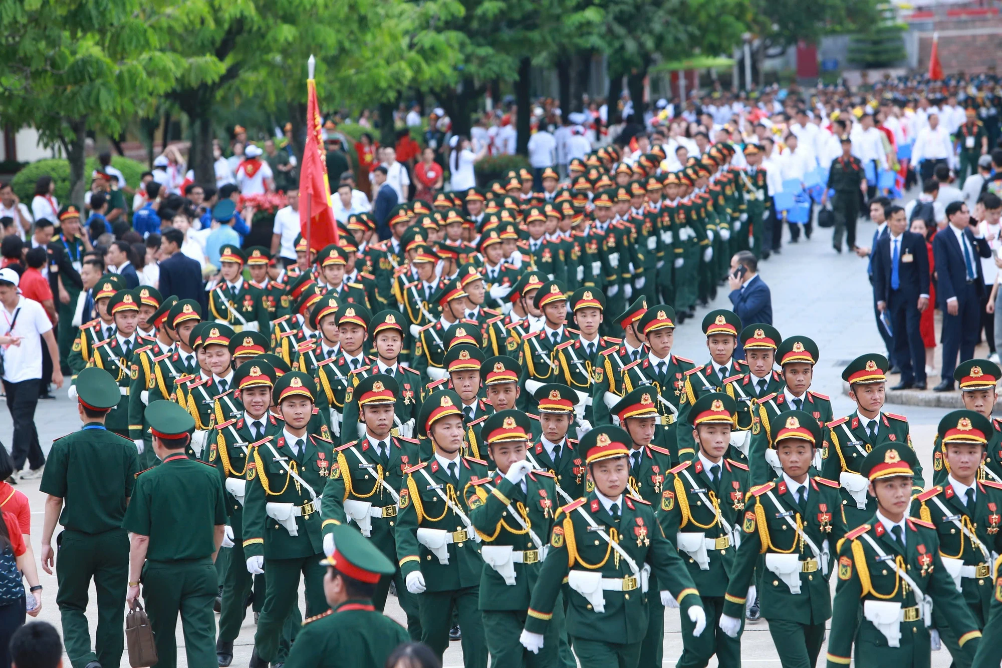 A80-Ngay-27-8-le-dieu-binh-dieu-hanh-dang-trung-congan-quandoi-3.jpg