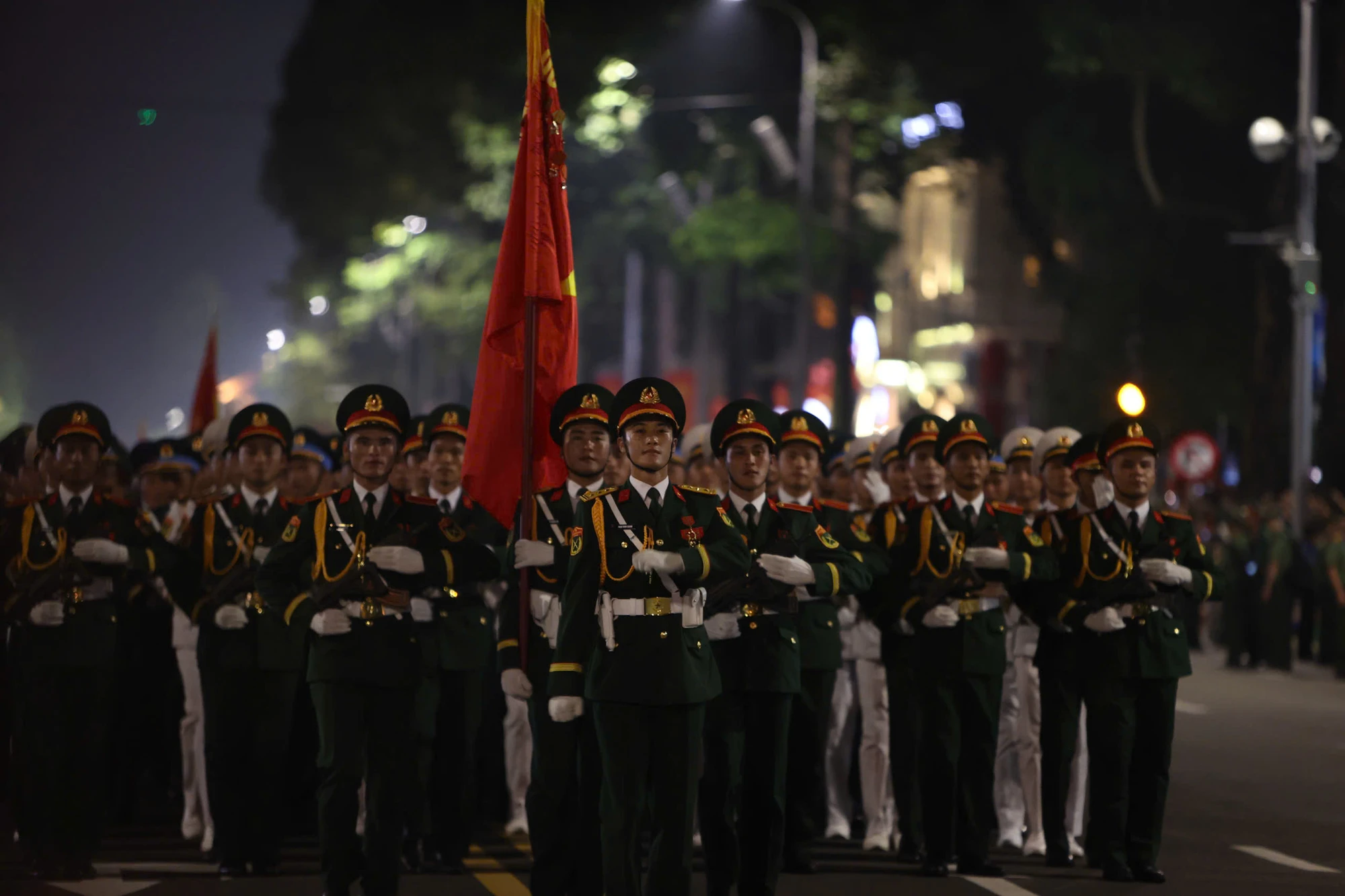 A80-Ngay-27-8-le-dieu-binh-dieu-hanh-ngoc-son-17.jpg