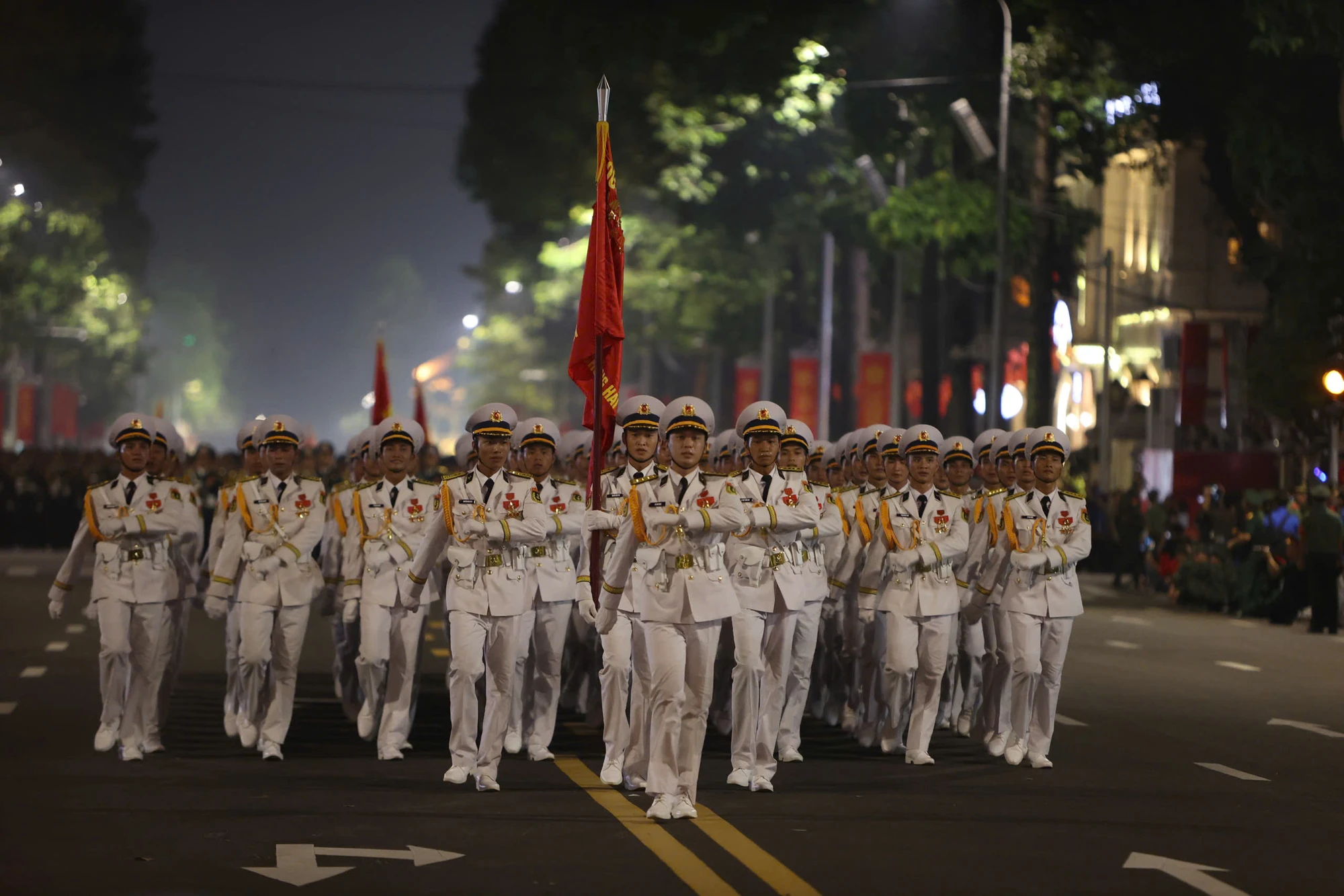 A80-Ngay-27-8-le-dieu-binh-dieu-hanh-ngoc-son-21.jpg