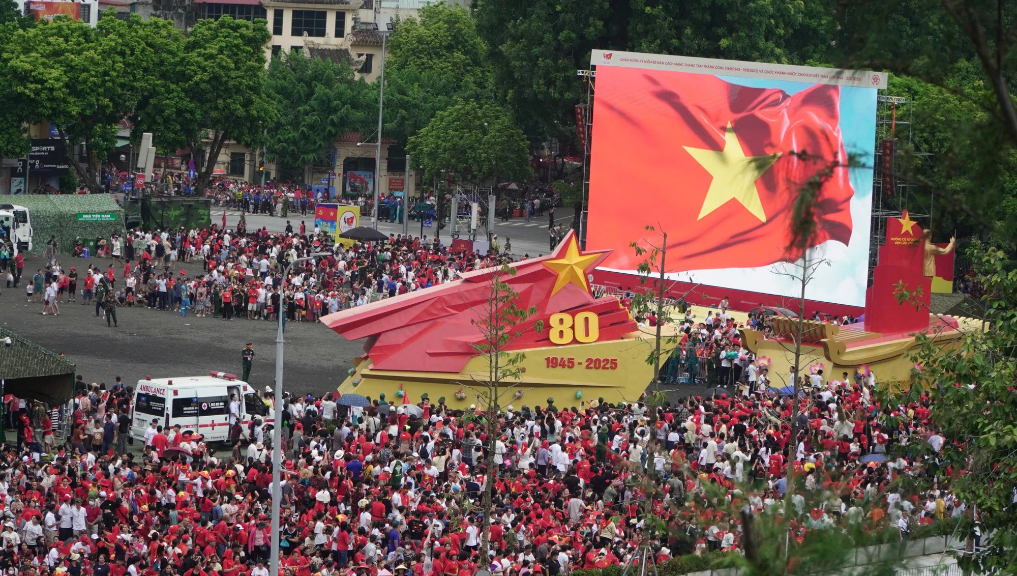 A80-Ngay-27-8-le-dieu-binh-dieu-hanh-nguyen-hinh-2.jpg