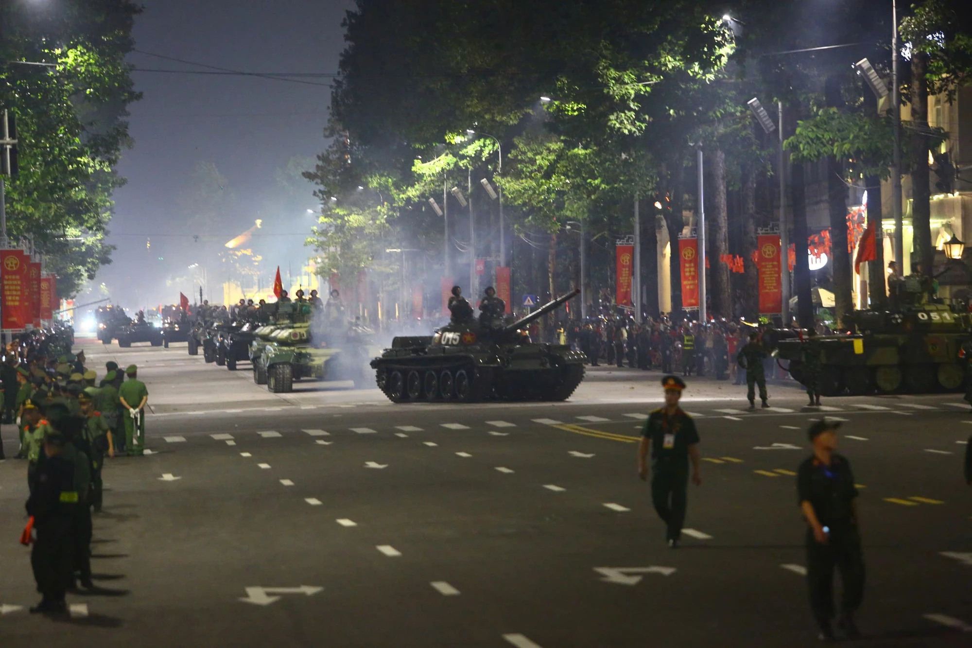 A80-Ngay-27-8-le-dieu-binh-dieu-hanh-pccc-dan-khi-tai-trong-phu-1-7.jpg