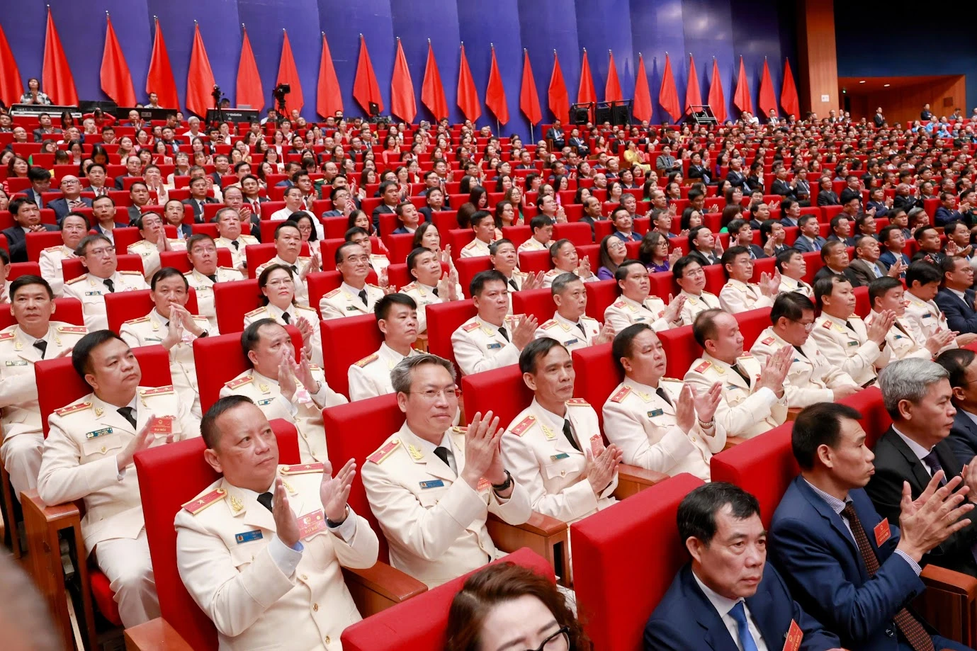 chinh-phu-va-hanh-trinh-80-nam-vi-nuoc-vi-dan-thu-tuong-pham-minh-chinh-2.jpg