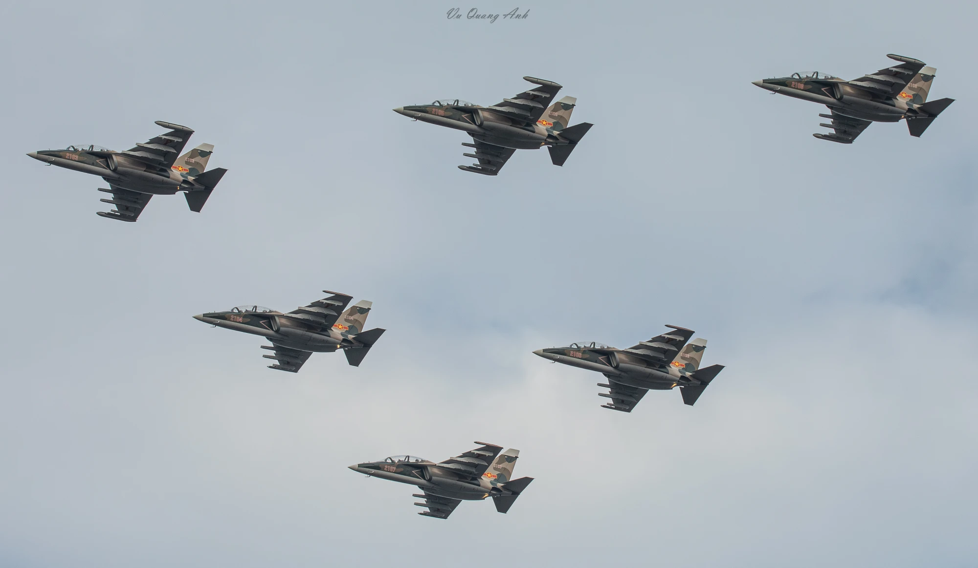 A80-Ngay-30-8-le-dieu-binh-dieu-hanh-quang-anh-yak130-2.jpg