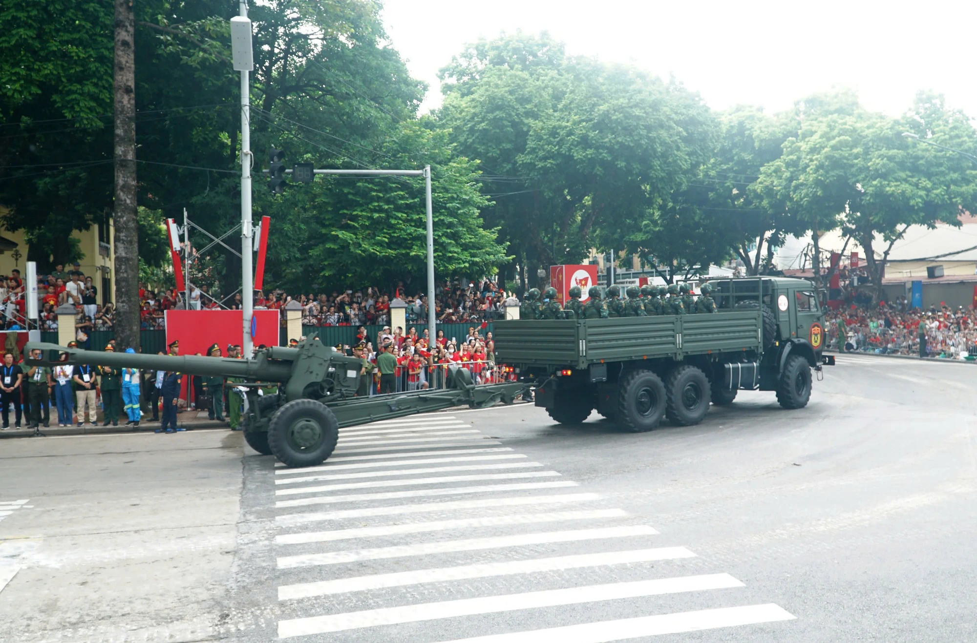 xe-keo-phao-1.jpg