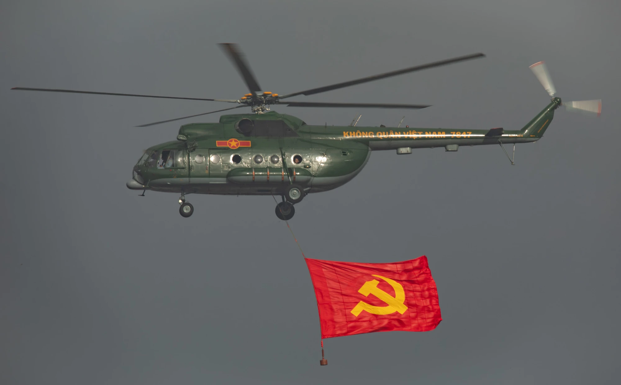 A80-dai-le-dieu-binh-dieu-hanh-quang-anh-11.jpg