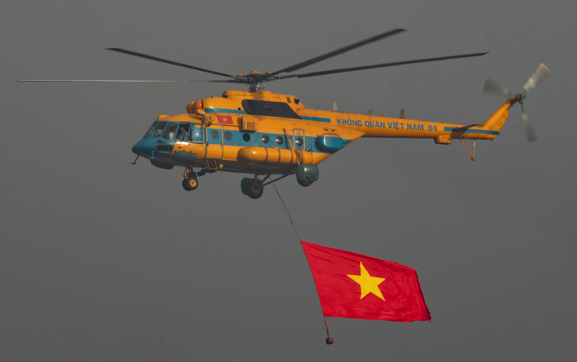 A80-dai-le-dieu-binh-dieu-hanh-quang-anh-12.jpg