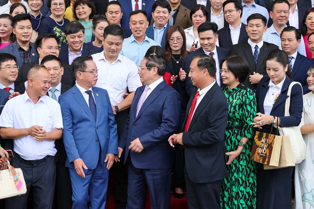 than-toc-trien-khai-bo-tu-tru-cot-bai-4-tu-nghi-quyet-68-go-hang-loat-nut-that-cho-kinh-te-tu-nhan-thu-tuong-pham-minh-chinh-5.jpg