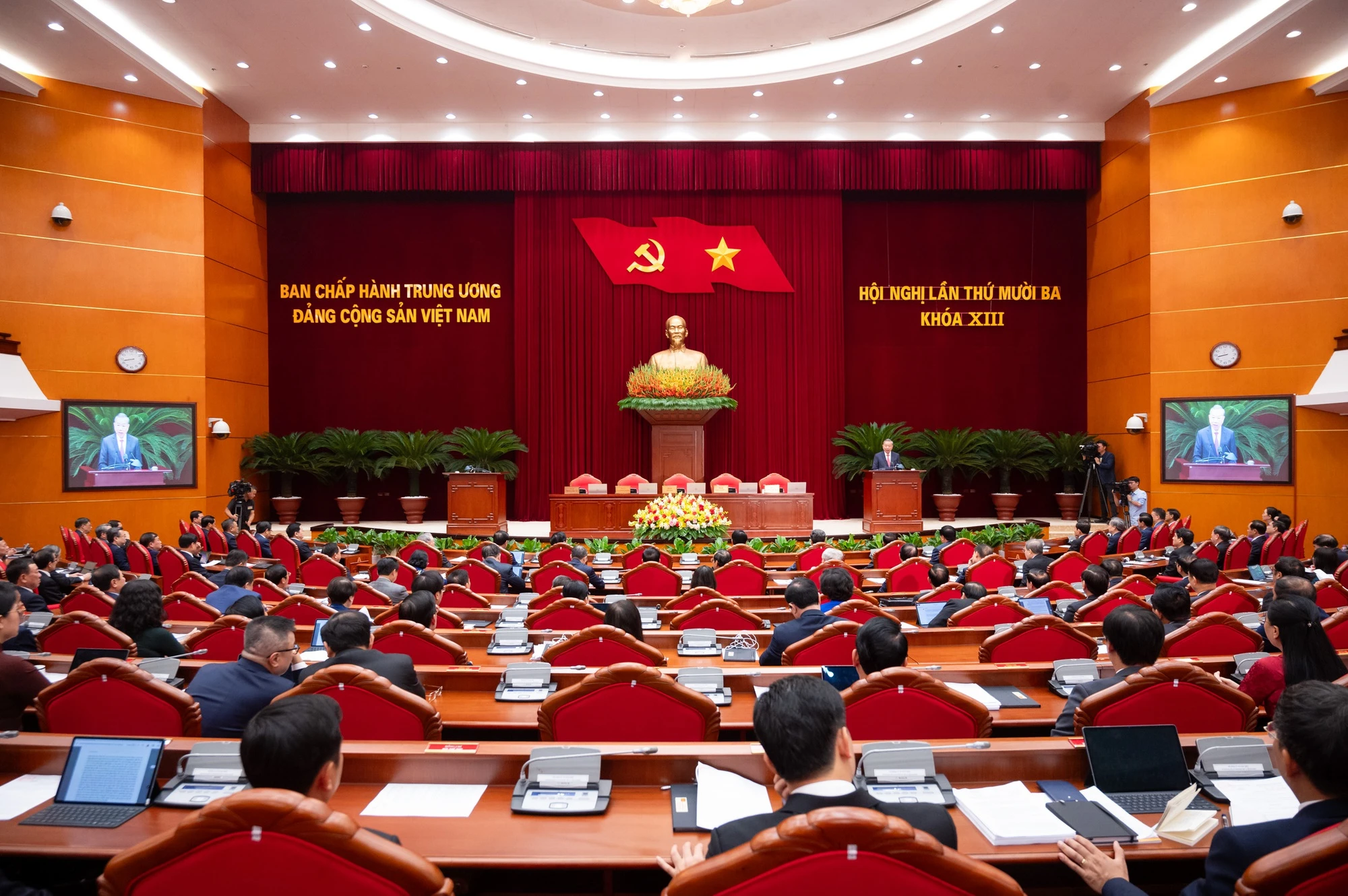 thong-nhat-gioi-thieu-nhan-su-ban-chap-hanh-trung-uong-khoa-moi-7.jpg