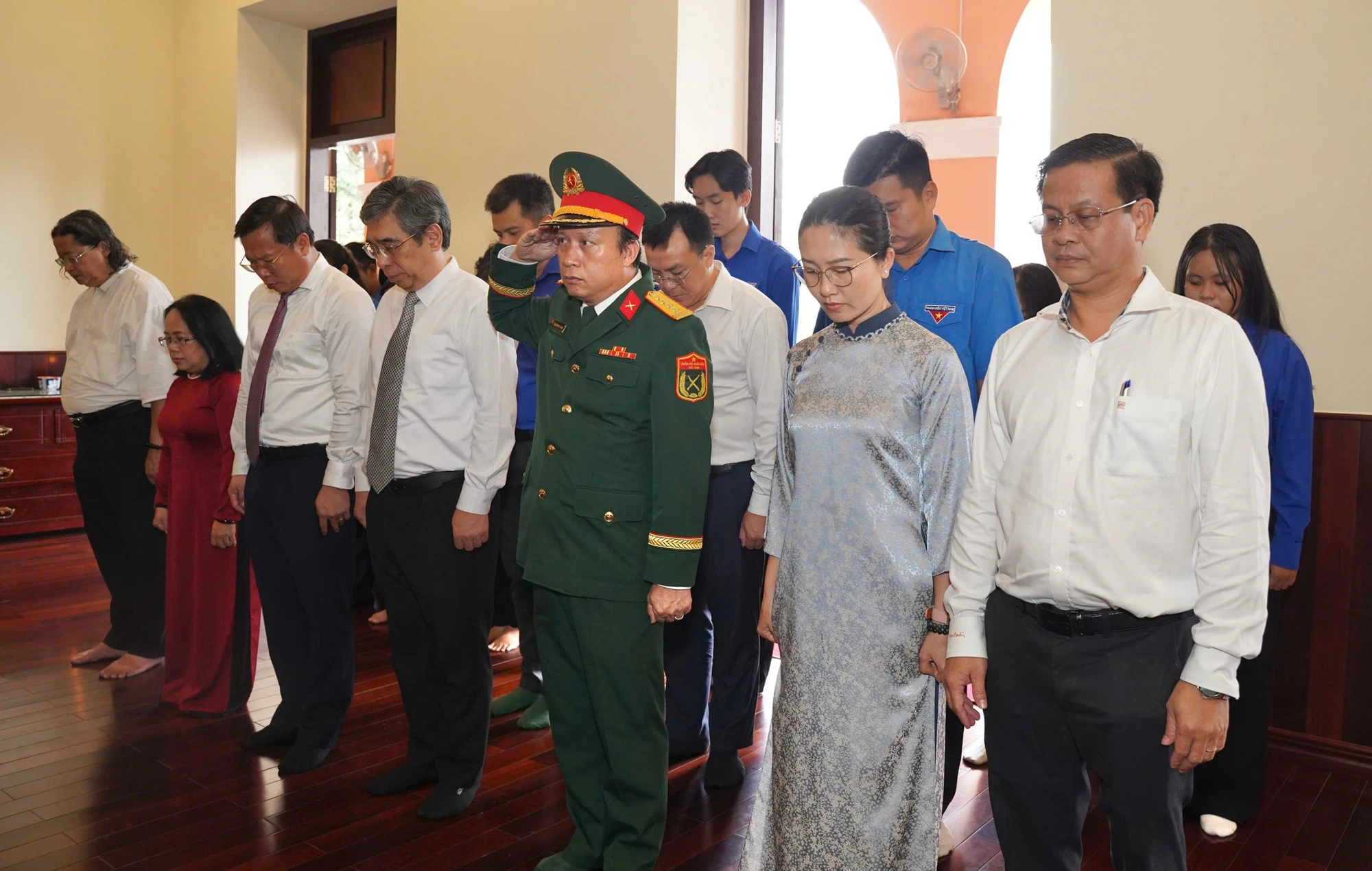 ong-nguyen-phuoc-loc-dang-huong-tai-bao-tang-ho-chi-minh-4.jpg