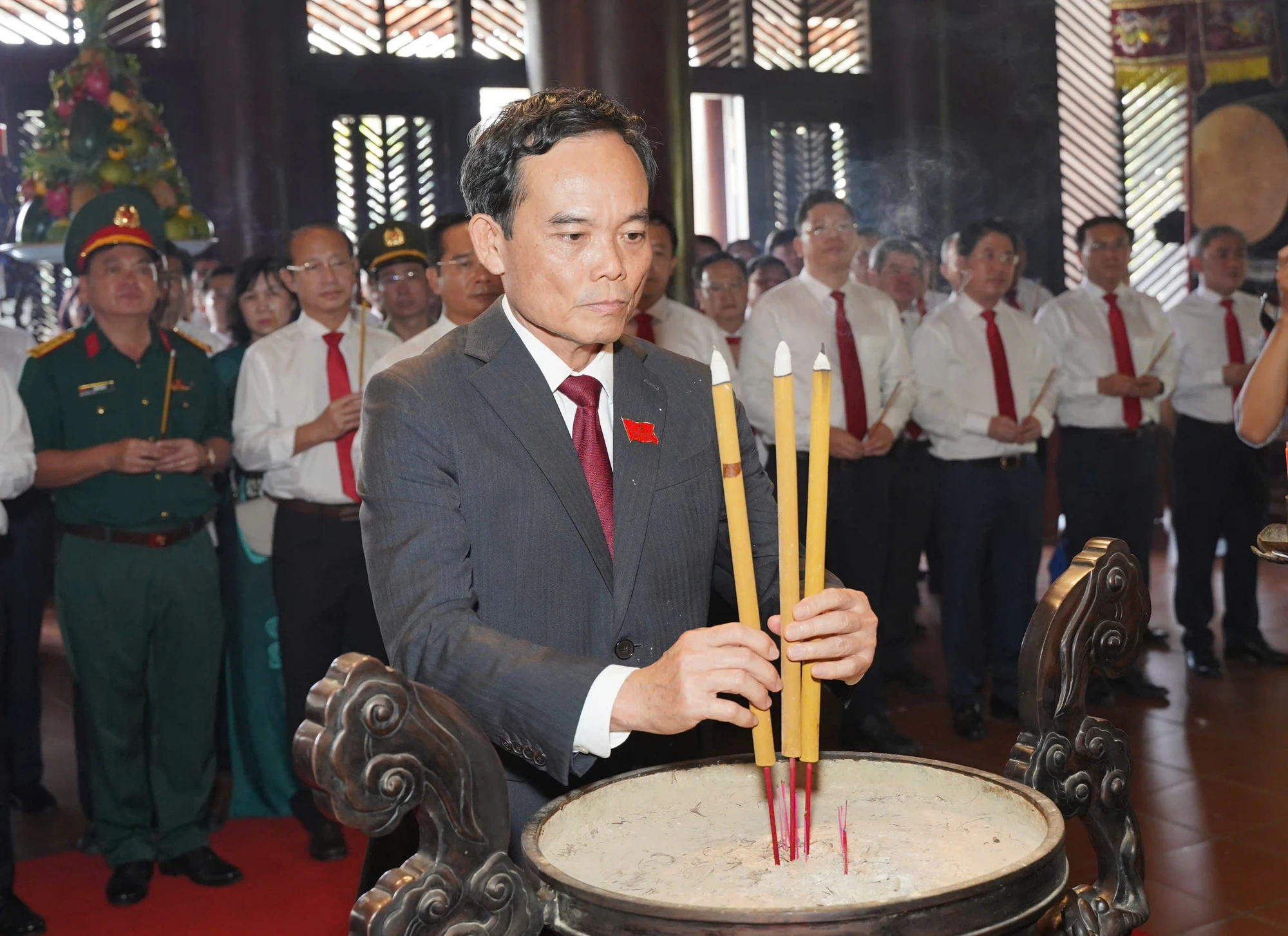 dang-huong-thanh-hau-tran-luu-quang-2.jpg