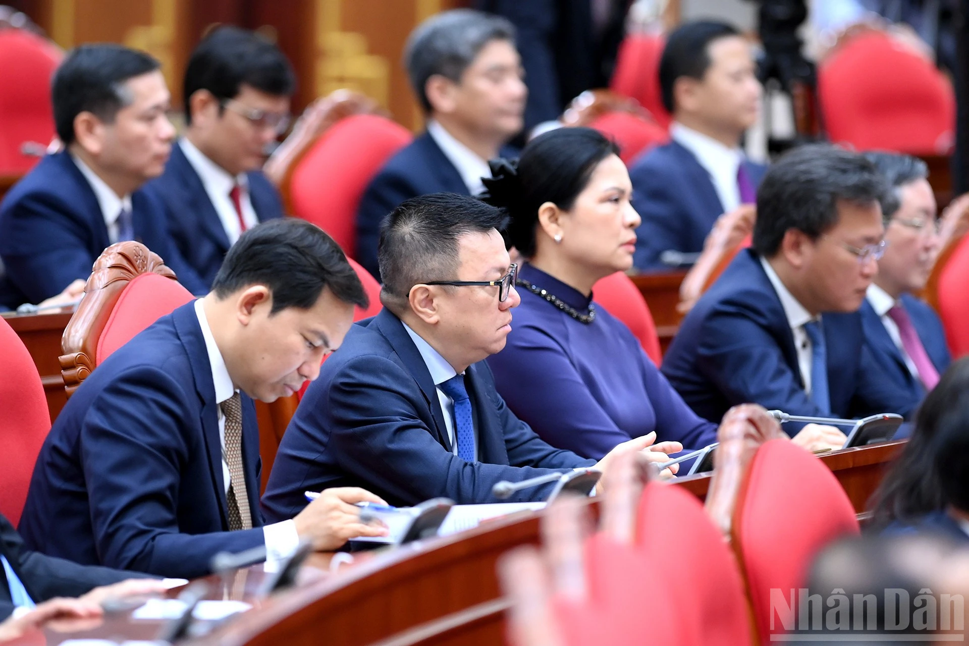 Be-mac-hoi-nghi-trung-uong-15-nhan-dan-4.jpg