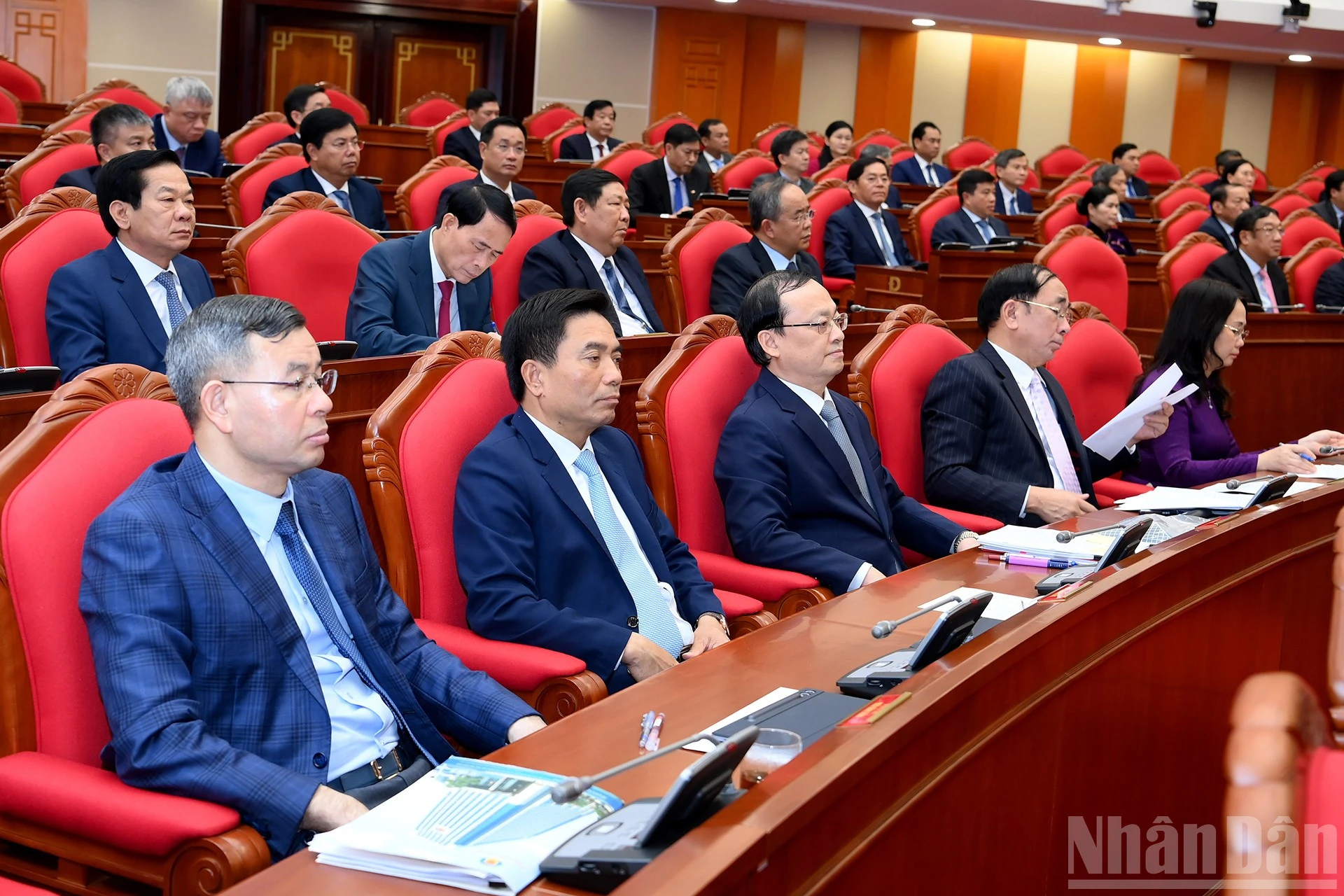 Be-mac-hoi-nghi-trung-uong-15-nhan-dan-7.jpg