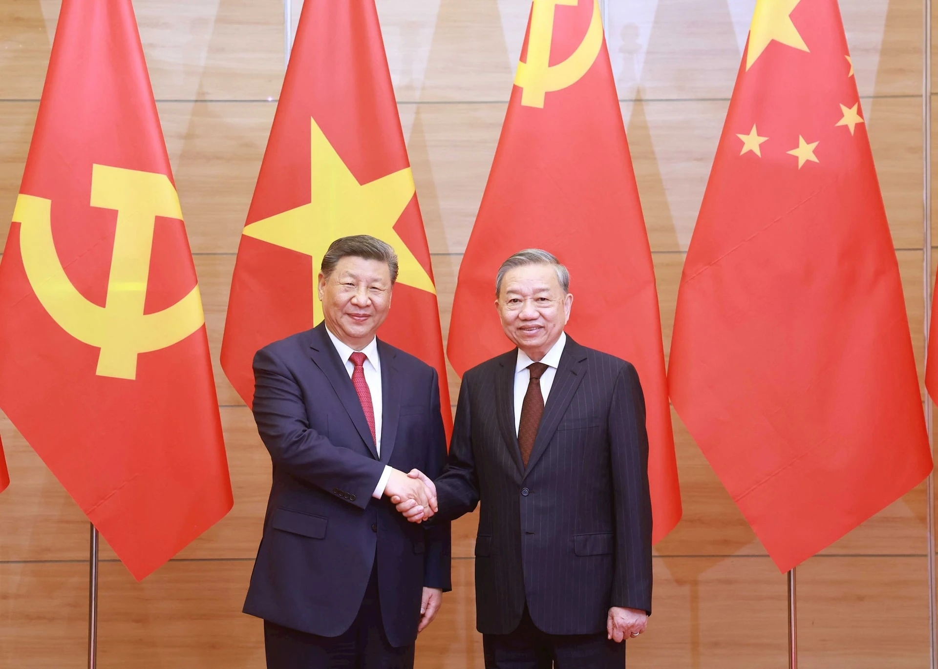 tong-bi-thu-phat-huy-tri-tue-va-ban-linh-viet-nam-vung-buoc-tien-manh-trong-ky-nguyen-phat-trien-moi-1.jpg