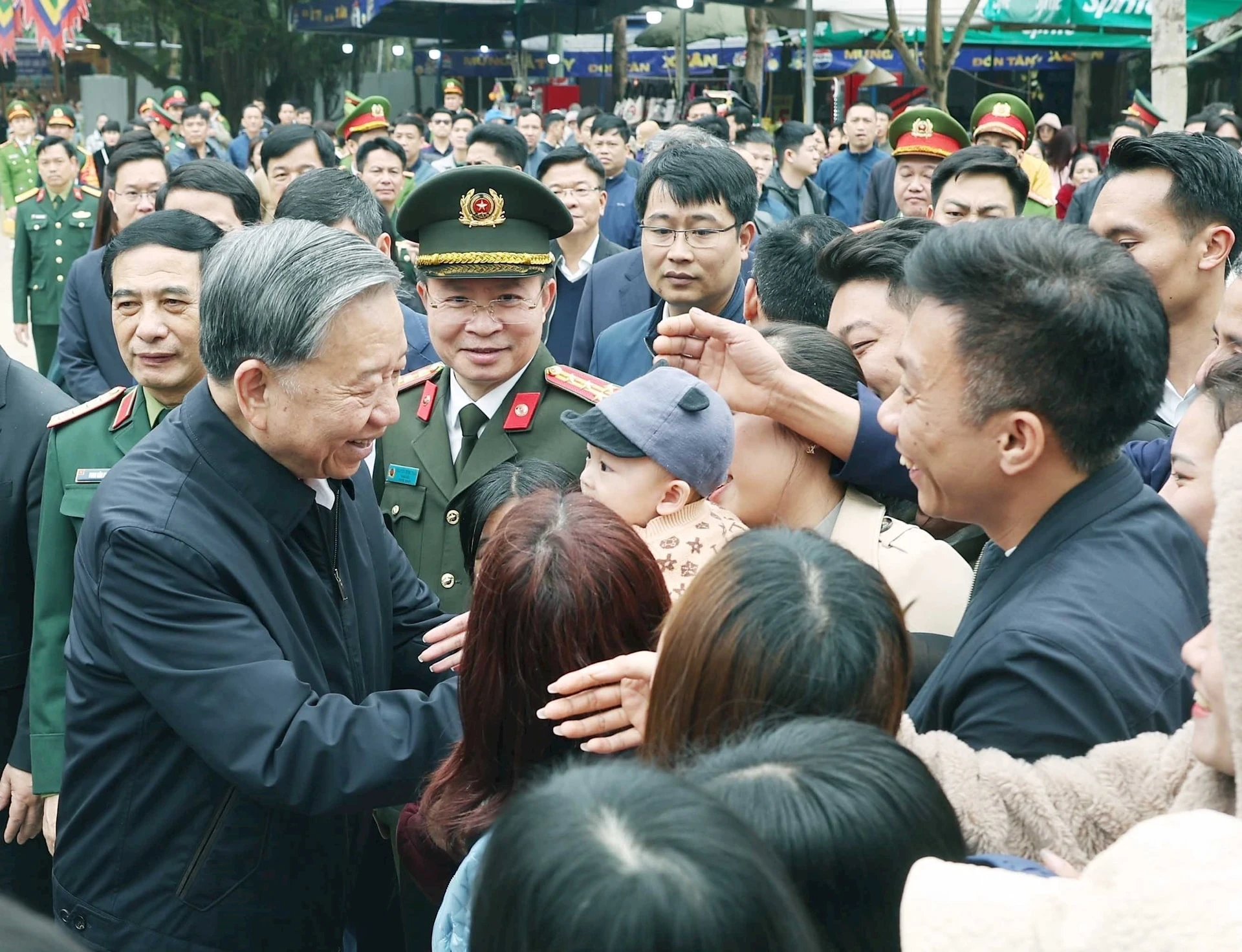 tong-bi-thu-phat-huy-tri-tue-va-ban-linh-viet-nam-vung-buoc-tien-manh-trong-ky-nguyen-phat-trien-moi-5.jpg