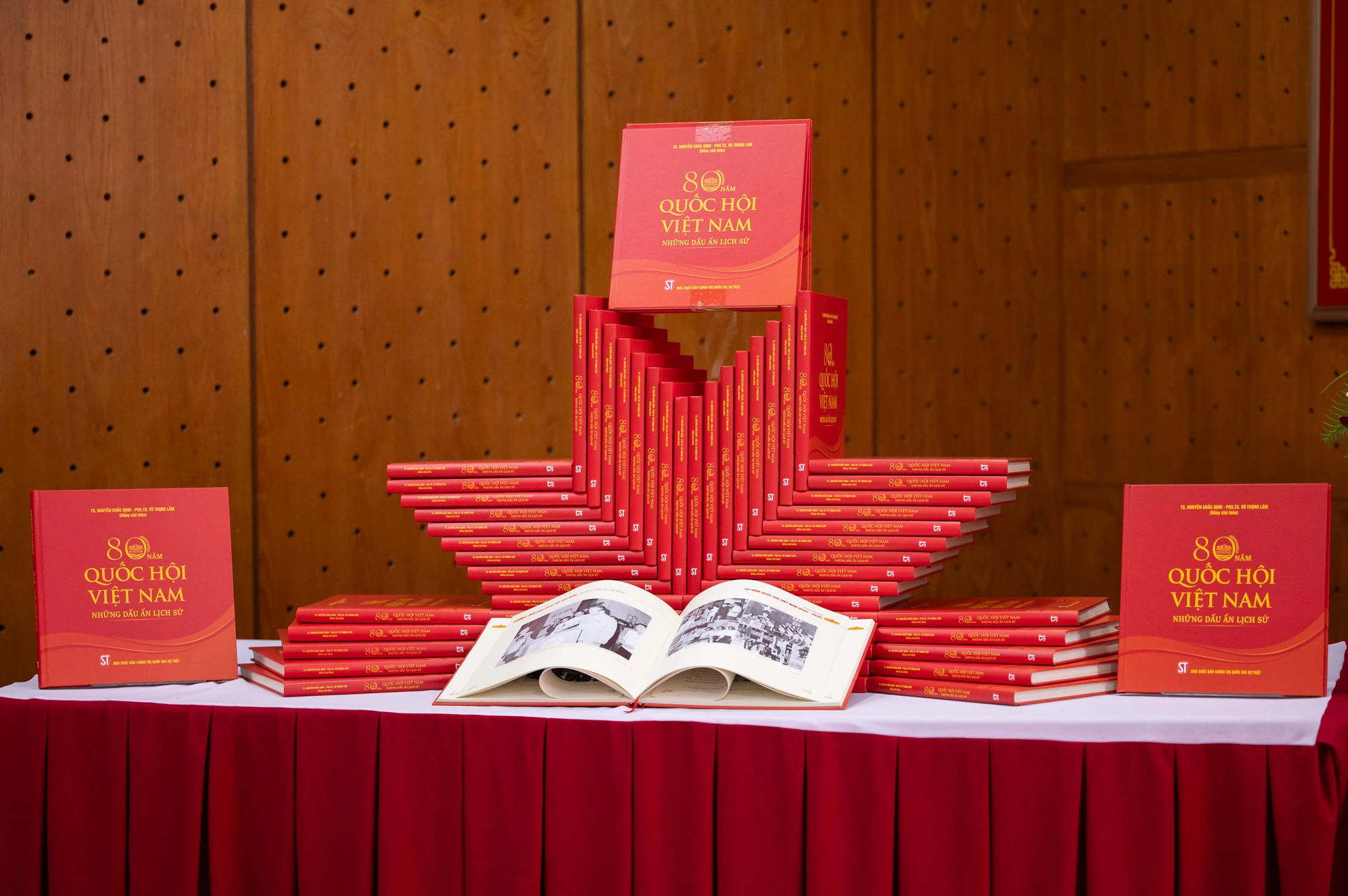 80-nam-tong-tuyen-cu-quoc-hoi-6.jpg