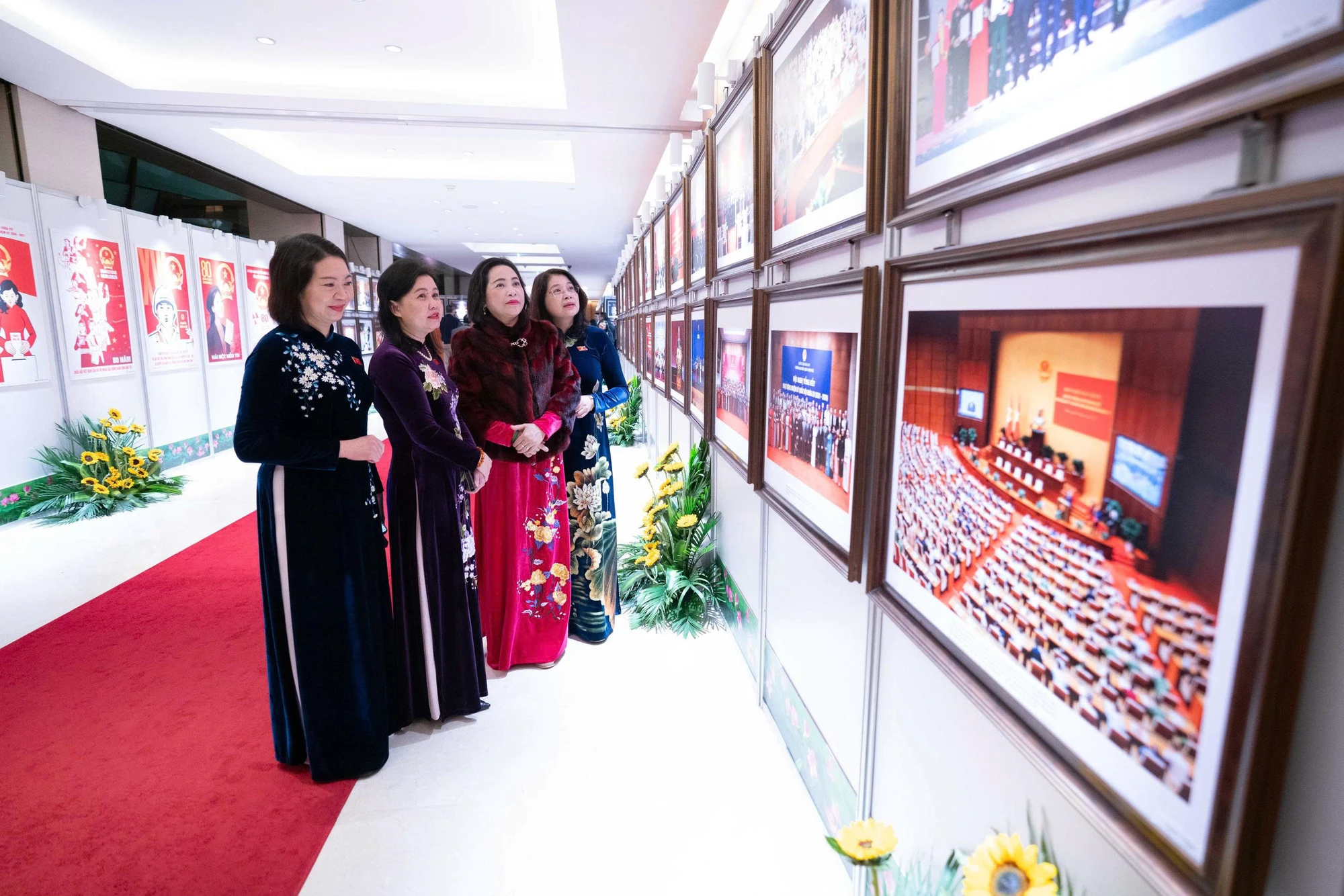lanh-dao-dang-nha-nuoc-vao-lang-vieng-bac-dip-ky-niem-80-nam-ngay-tong-tuyen-cu-trien-lam-6.jpg