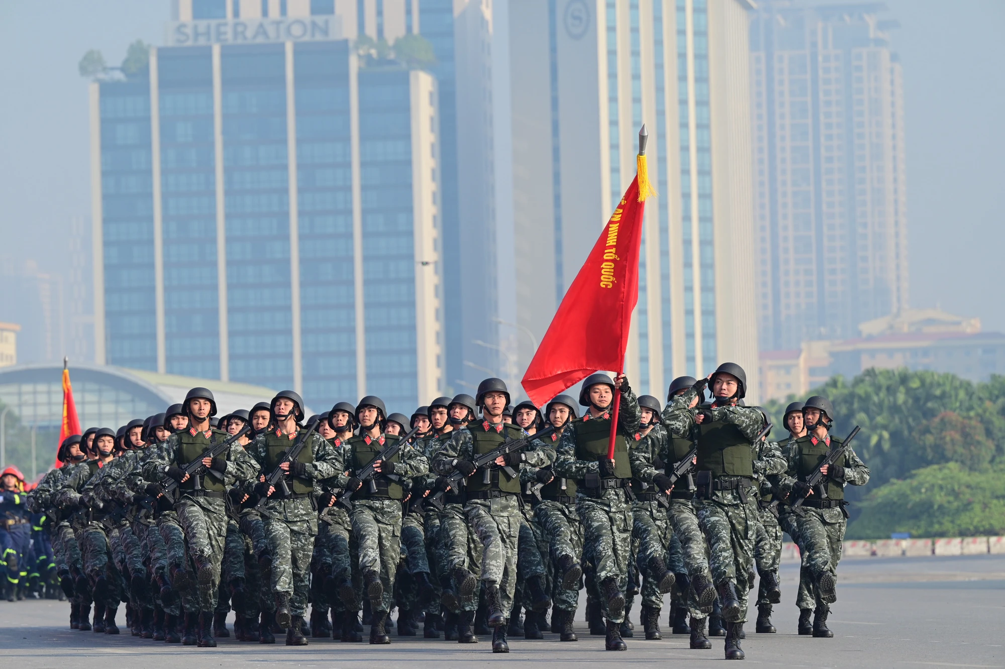 can-canh-cac-canh-ve-canh-sat-cung-dan-khi-tai-hien-dai-tai-le-tong-duyet-bao-ve-dai-hoi-dang-xiv-15.jpg