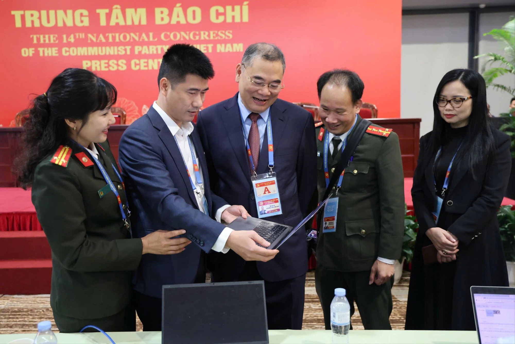 to-an-xo-dai-hoi-xiv-nguyen-thao-2.jpg
