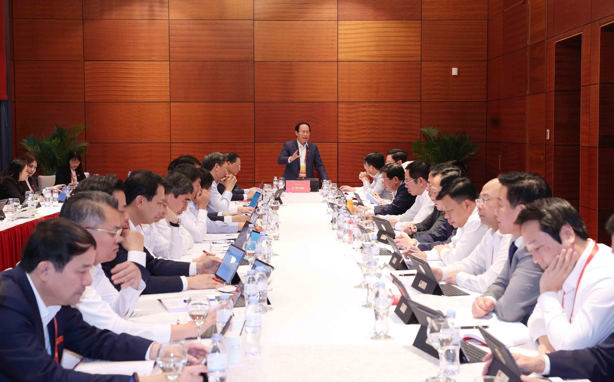 thao-luan-tai-doan-dai-hoi-xiv-ttxvn-21.jpg