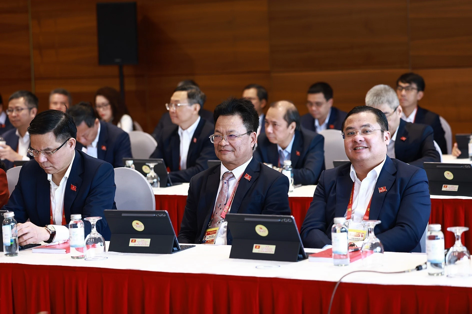 thao-luan-tai-doan-dai-hoi-xiv-ttxvn-7.jpg