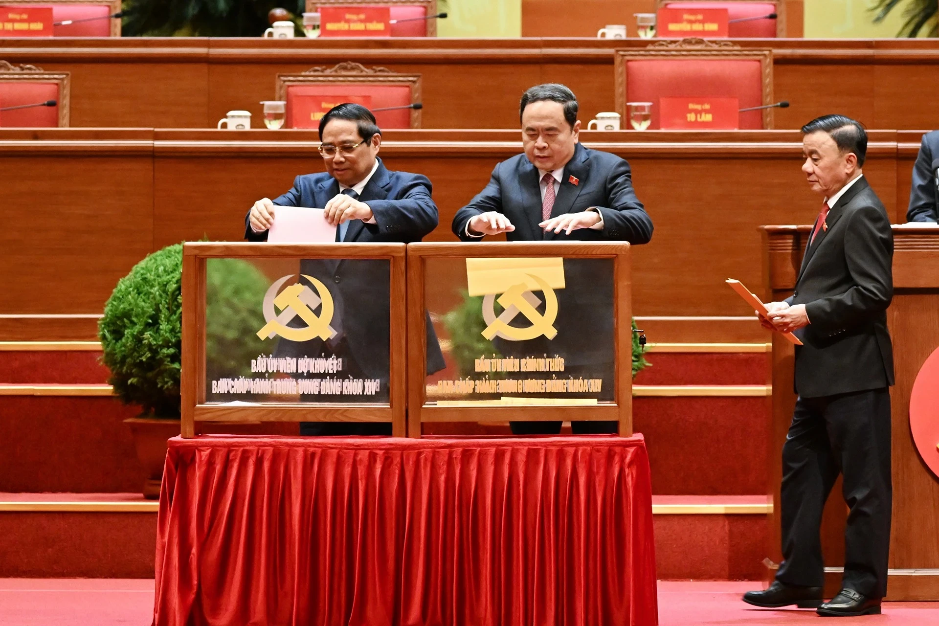 bo-phieu-bau-ban-chap-hanh-trung-uong-dang-khoa-xiv-1.jpg
