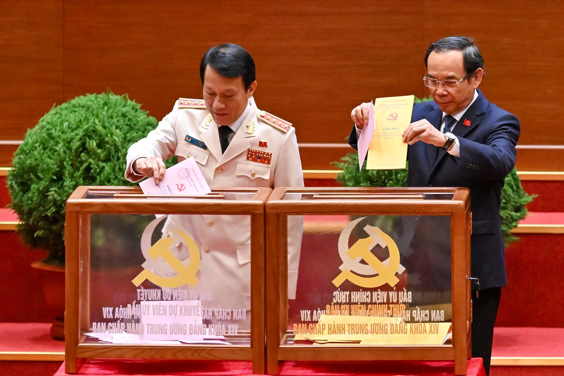 bo-phieu-bau-ban-chap-hanh-trung-uong-dang-khoa-xiv-12.jpg