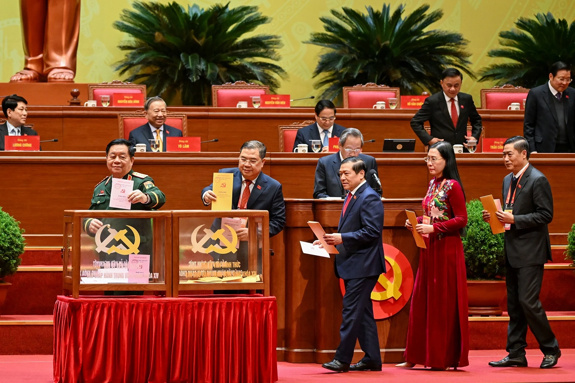 bo-phieu-bau-ban-chap-hanh-trung-uong-dang-khoa-xiv-4.jpg