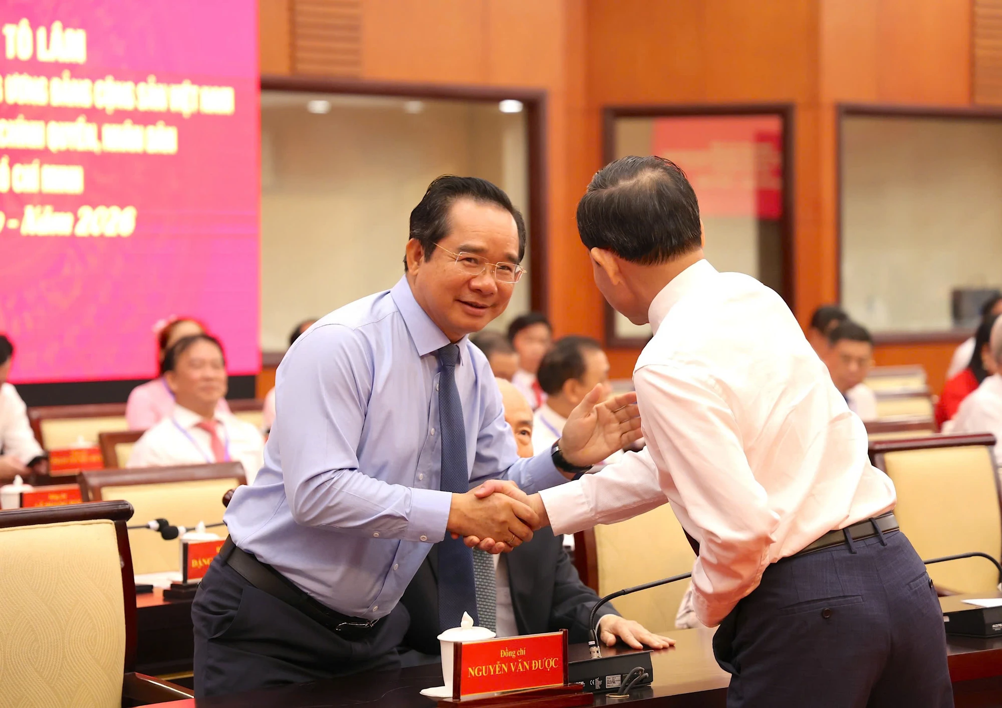 nguyen-van-duoc-le-thoa.jpg