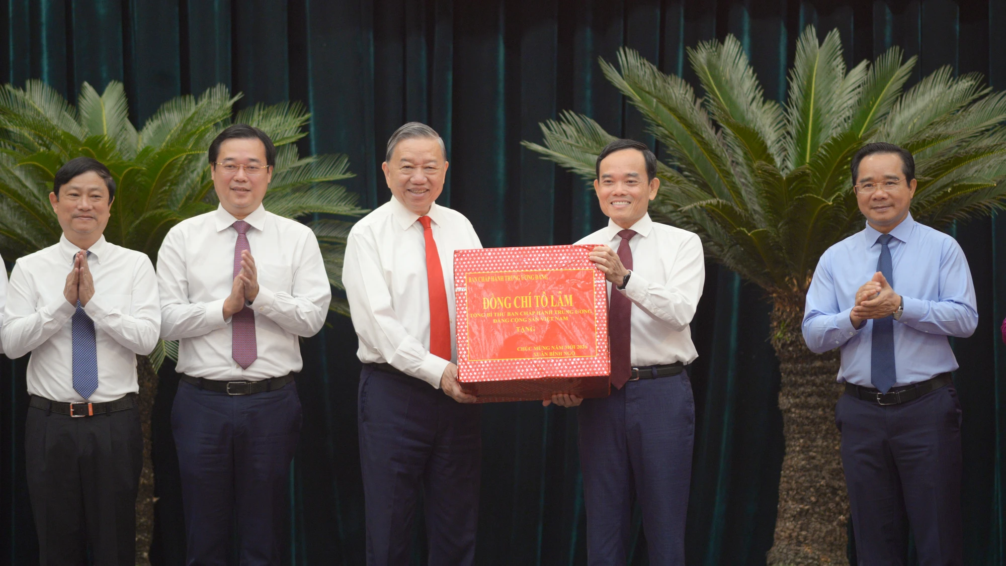 tong-bi-thu-to-lam-lam-viec-voi-tp.hcm-le-thoa-2.JPG