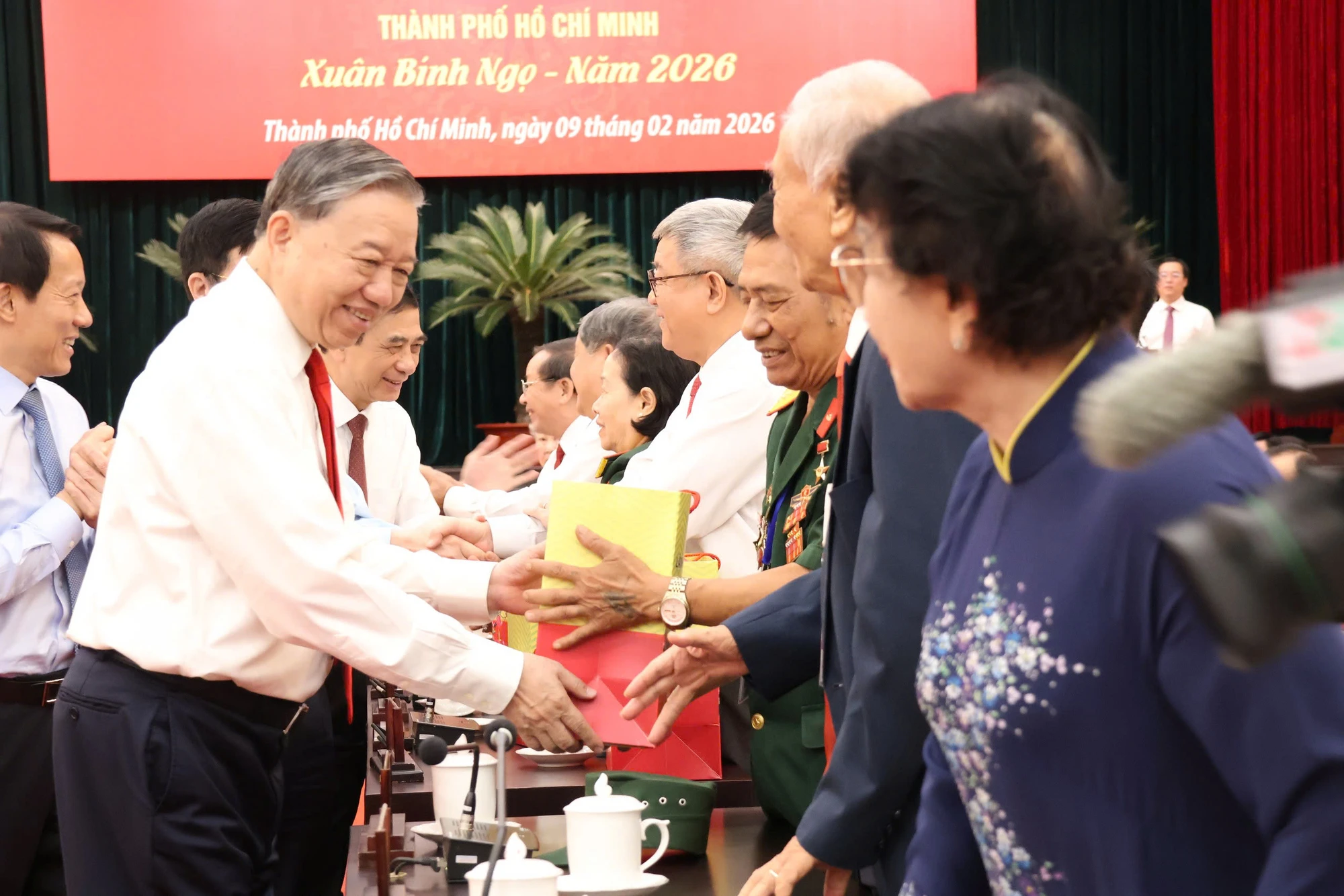 tong-bi-thu-to-lam-lam-viec-voi-tp.hcm-le-thoa-5.jpg