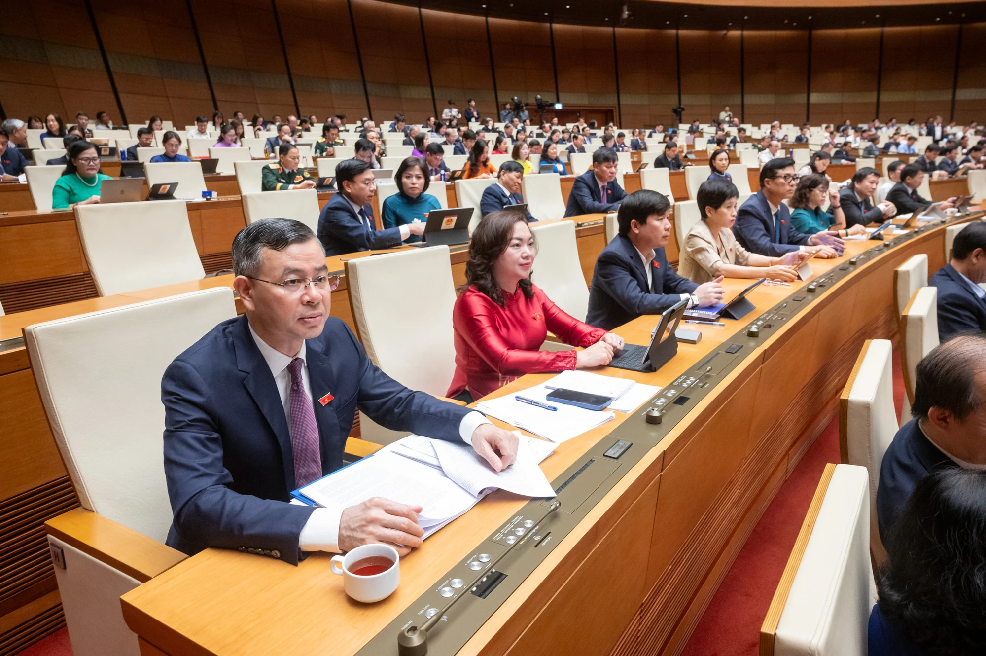 khai-mac-ky-hop-thu-nhat-quoc-hoi-khoa-xvi-the-che-ben-vung-dat-nuoc-se-hung-cuong-pham-thang-qhxv.jpg