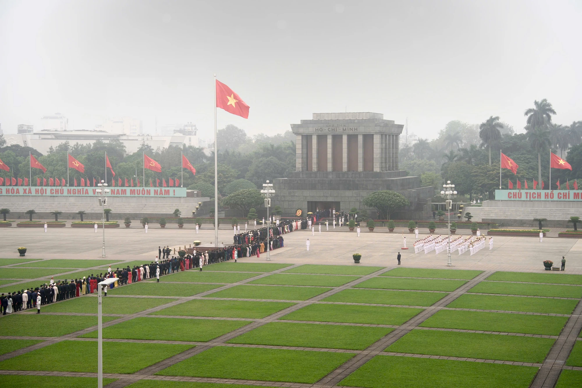 khai-mac-ky-hop-thu-nhat-quoc-hoi-khoa-xvi-14.jpg