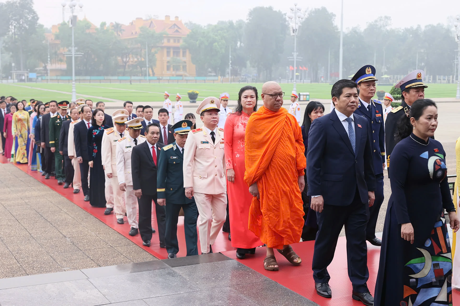 khai-mac-ky-hop-thu-nhat-quoc-hoi-khoa-xvi-9.jpg