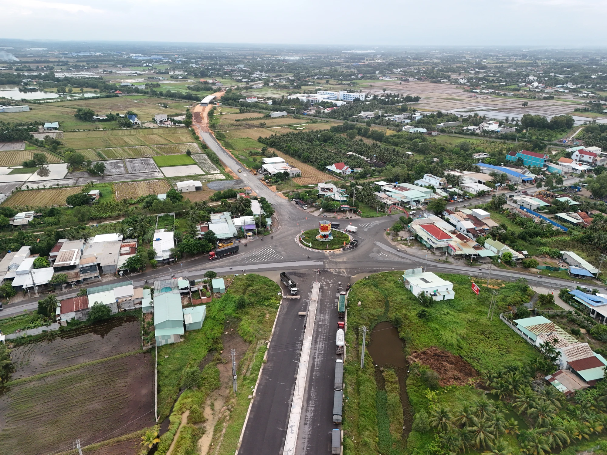 đường tỉnh 823D-1.JPG