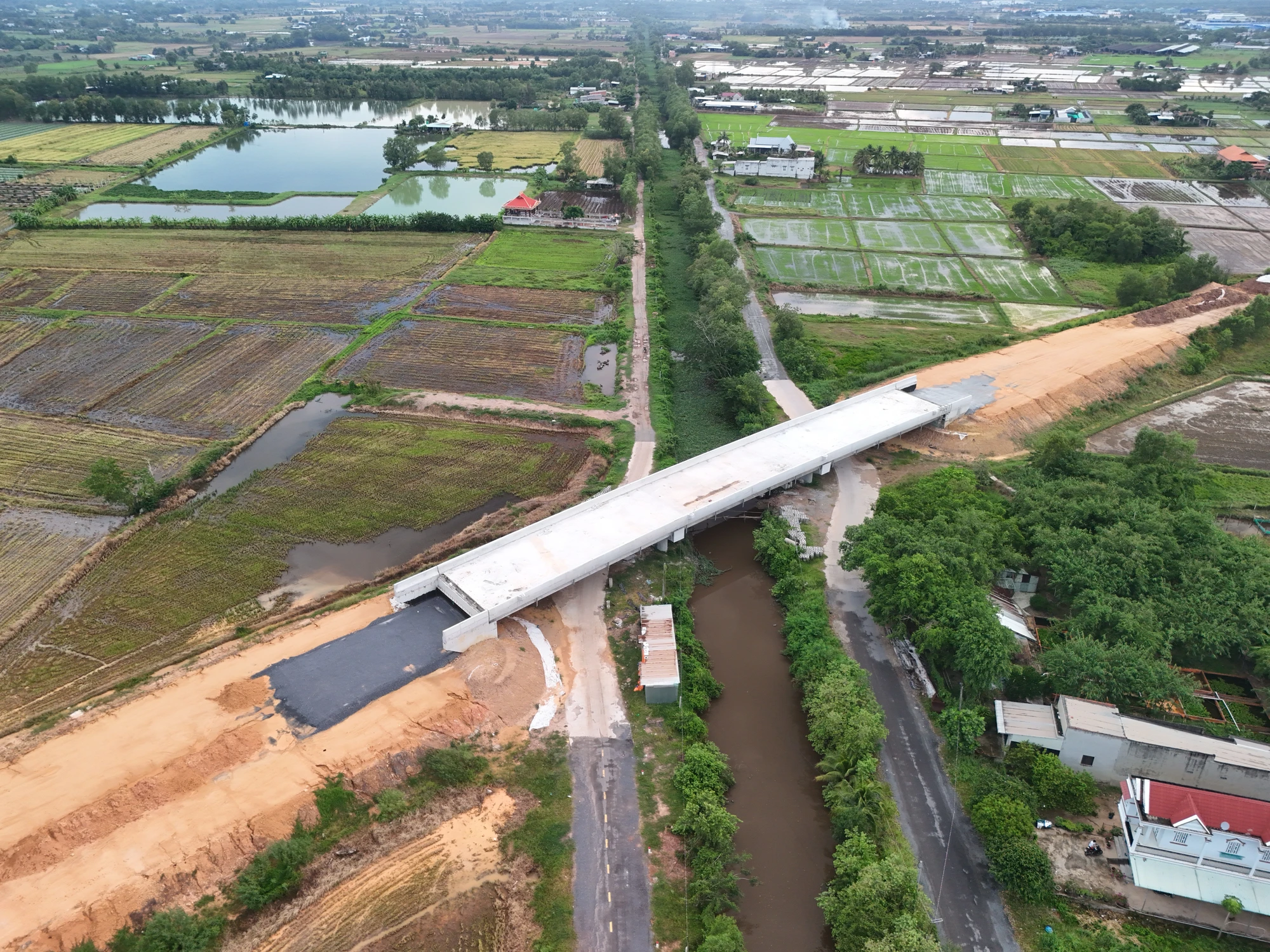 đường tỉnh 823D-5.JPG