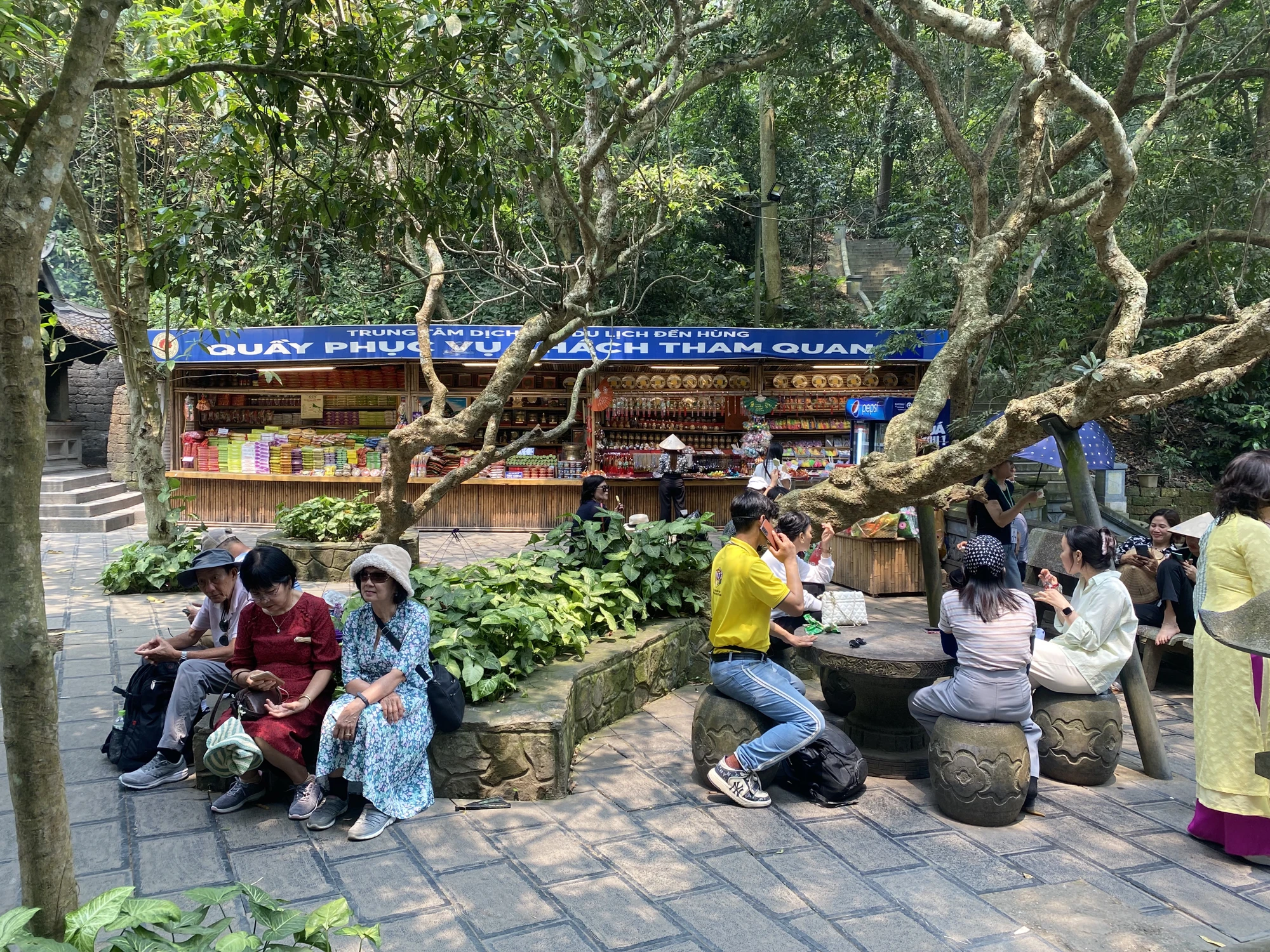 Toàn cảnh Khu di tích lịch sử đền Hùng trước ngày Giỗ Tổ Hùng Vương 10 copy.jpg