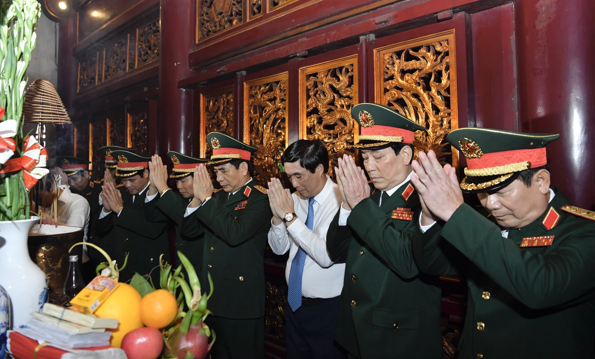 toan canh den hung gio to hung vuong.jpg