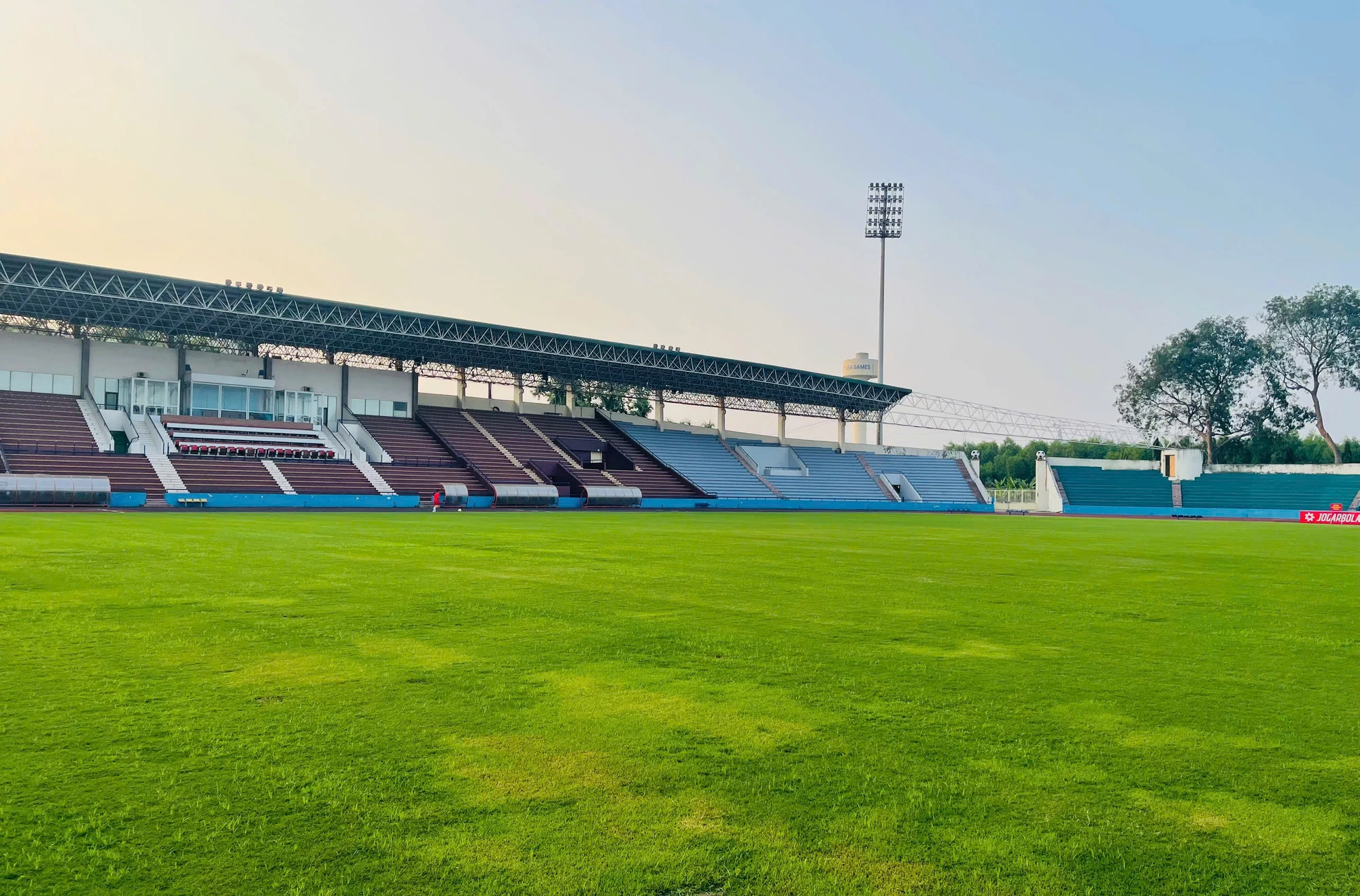 Cận cảnh sân Việt Trì, sẵn sàng làm sân nhà ĐT Việt Nam tại AFF Cup 2024 2.jpg