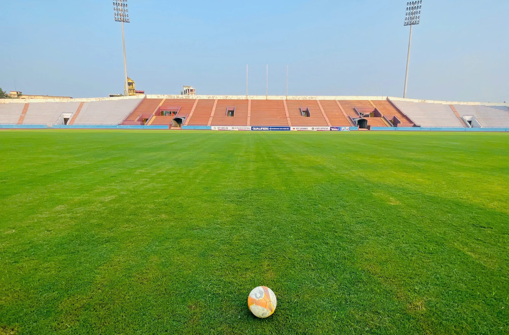 Cận cảnh sân Việt Trì, sẵn sàng làm sân nhà ĐT Việt Nam tại AFF Cup 2024 3.jpg