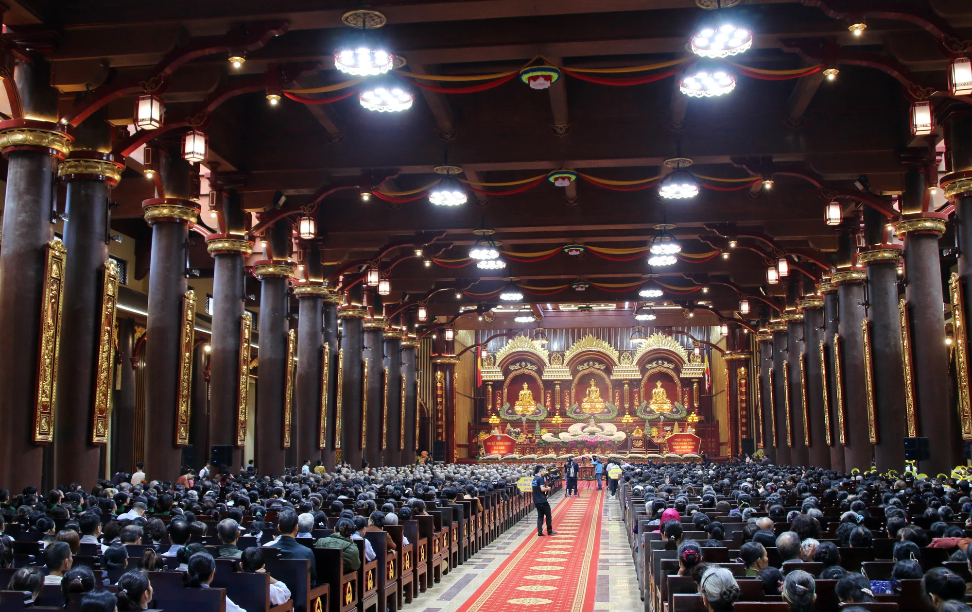 dai-le-tuong-niem-715-nam-phat-hoang-tran-nhan-tong-nhap-niet-ban-va-khanh-thanh-cung-truc-lam-yen-tu-250-ty-dong-5.JPG