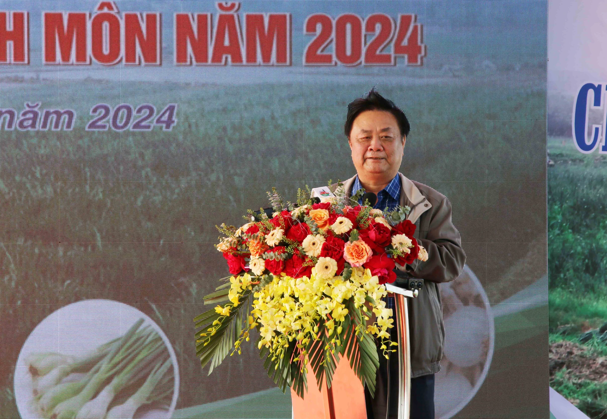 doc-dao-cuoc-thi-thu-hoach-hanh-toi-o-thu-phu-hanh-toi-hai-duong-1.JPG