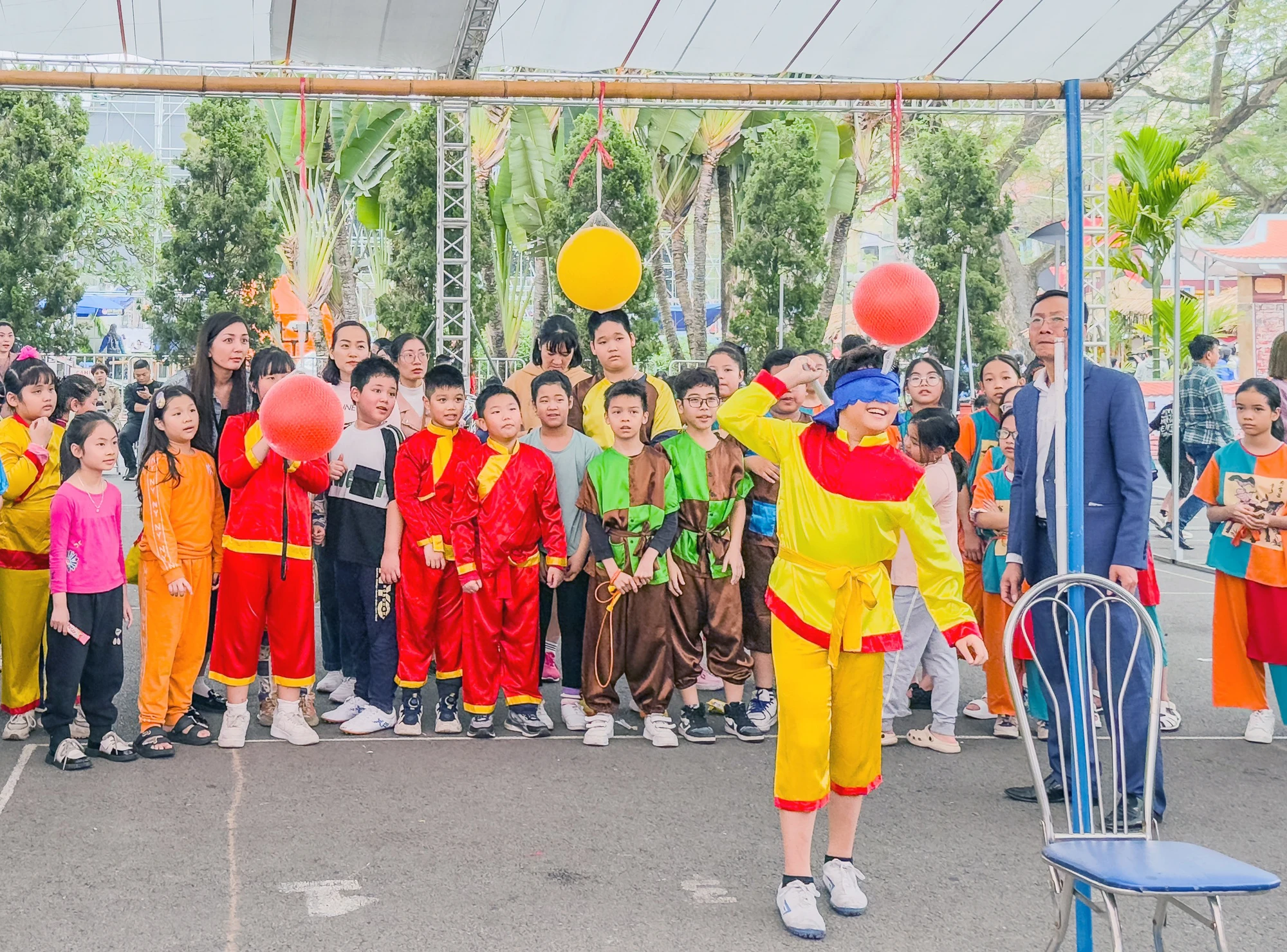 hai-phong-lan-dau-khoi-phuc-hoi-thi-hoa-thuy-tien-dang-cung-nu-tuong-le-chan-10.jpg