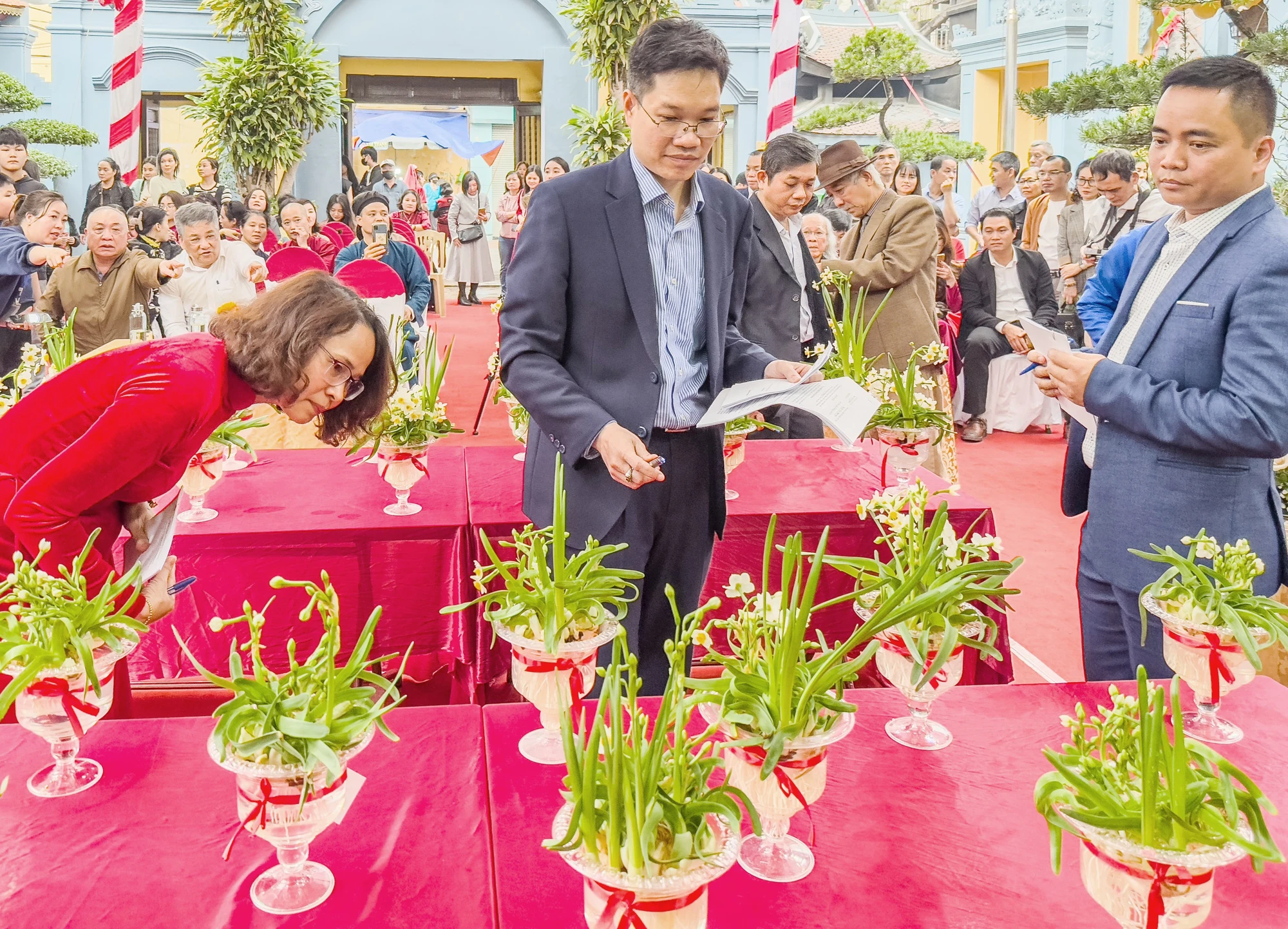 hai-phong-lan-dau-khoi-phuc-hoi-thi-hoa-thuy-tien-dang-cung-nu-tuong-le-chan-3.jpg