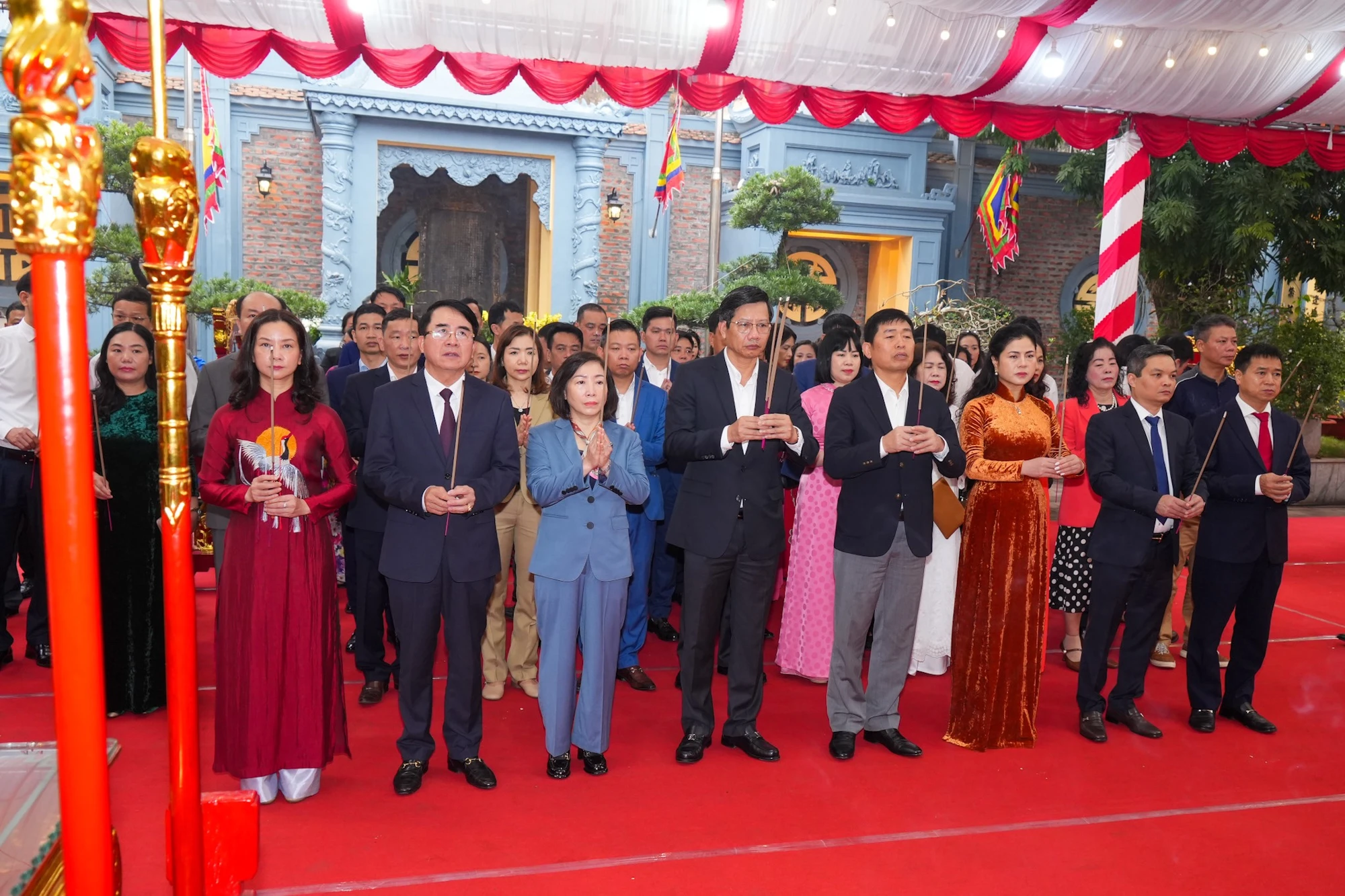 hai-phong-lan-dau-khoi-phuc-hoi-thi-hoa-thuy-tien-dang-cung-nu-tuong-le-chan-6.jpeg